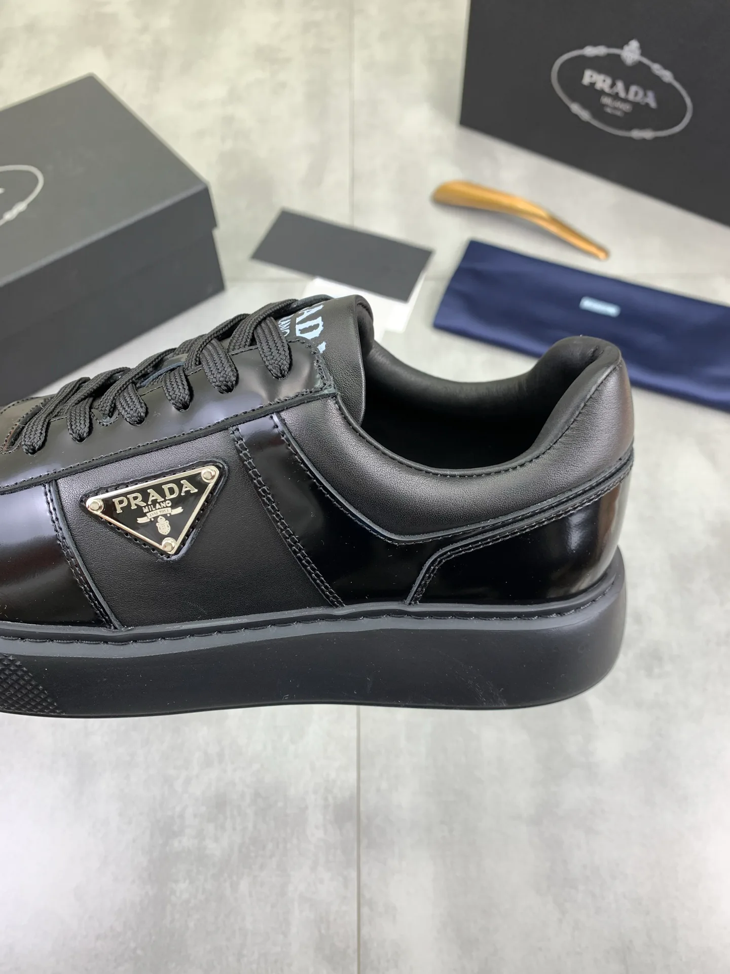 Кроссовки Мужские Prada 13428276