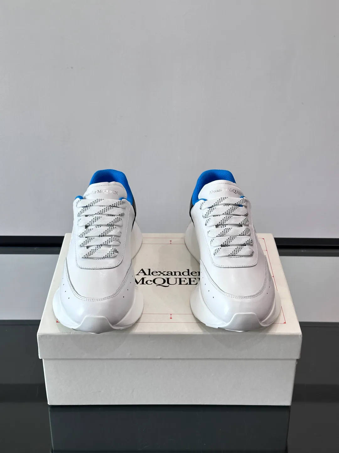 Кроссовки Женские Alexander Mcqueen 450133