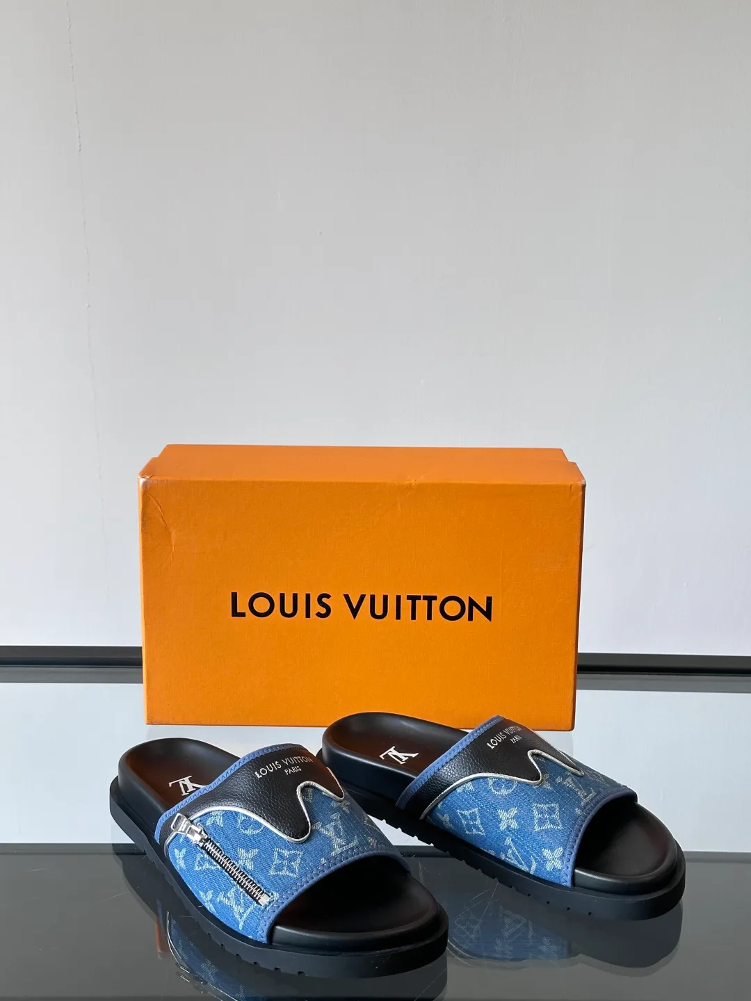 Шлепанцы Мужские Louis Vuitton 35340