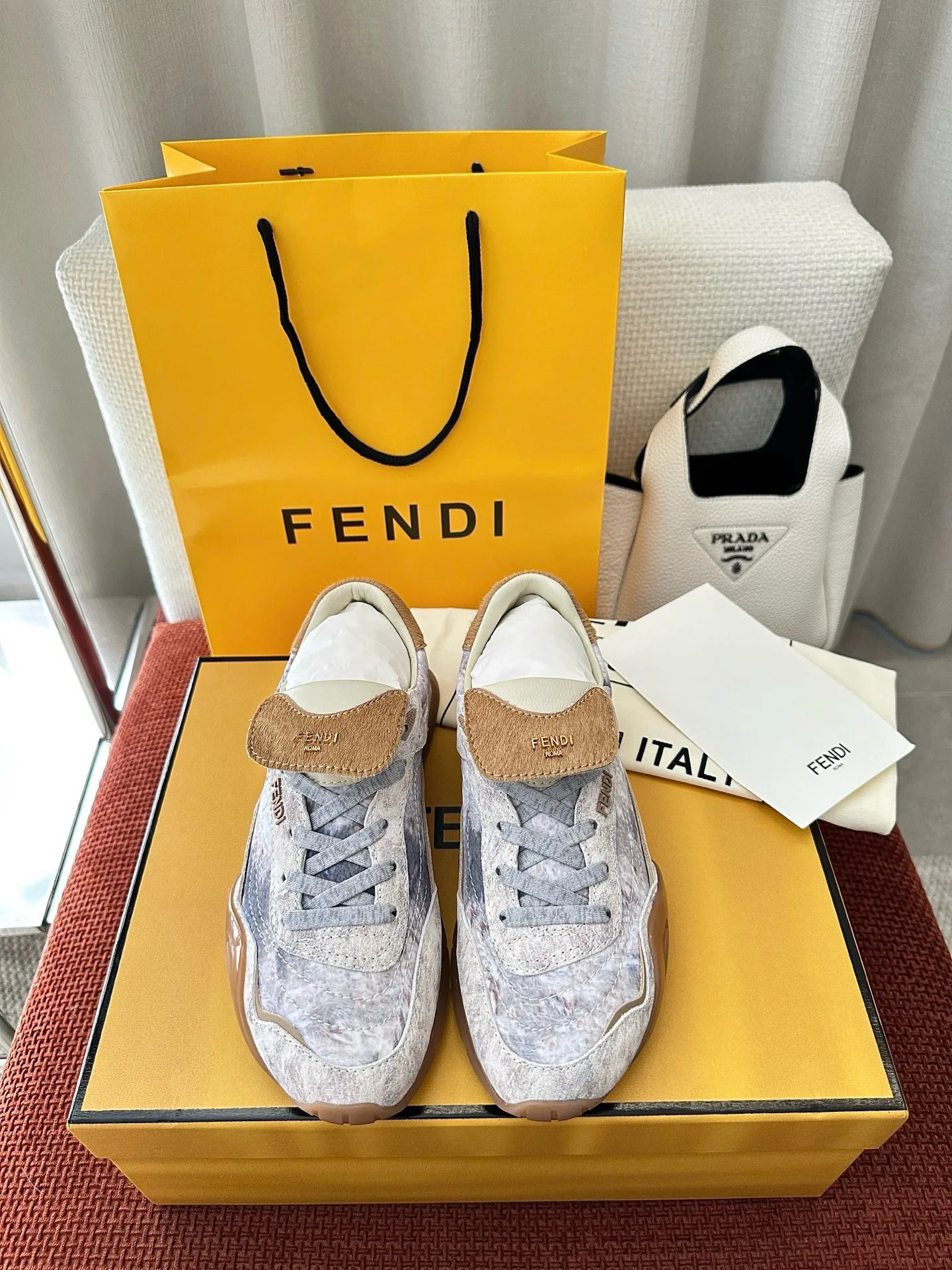 Кроссовки Женские Fendi 261293