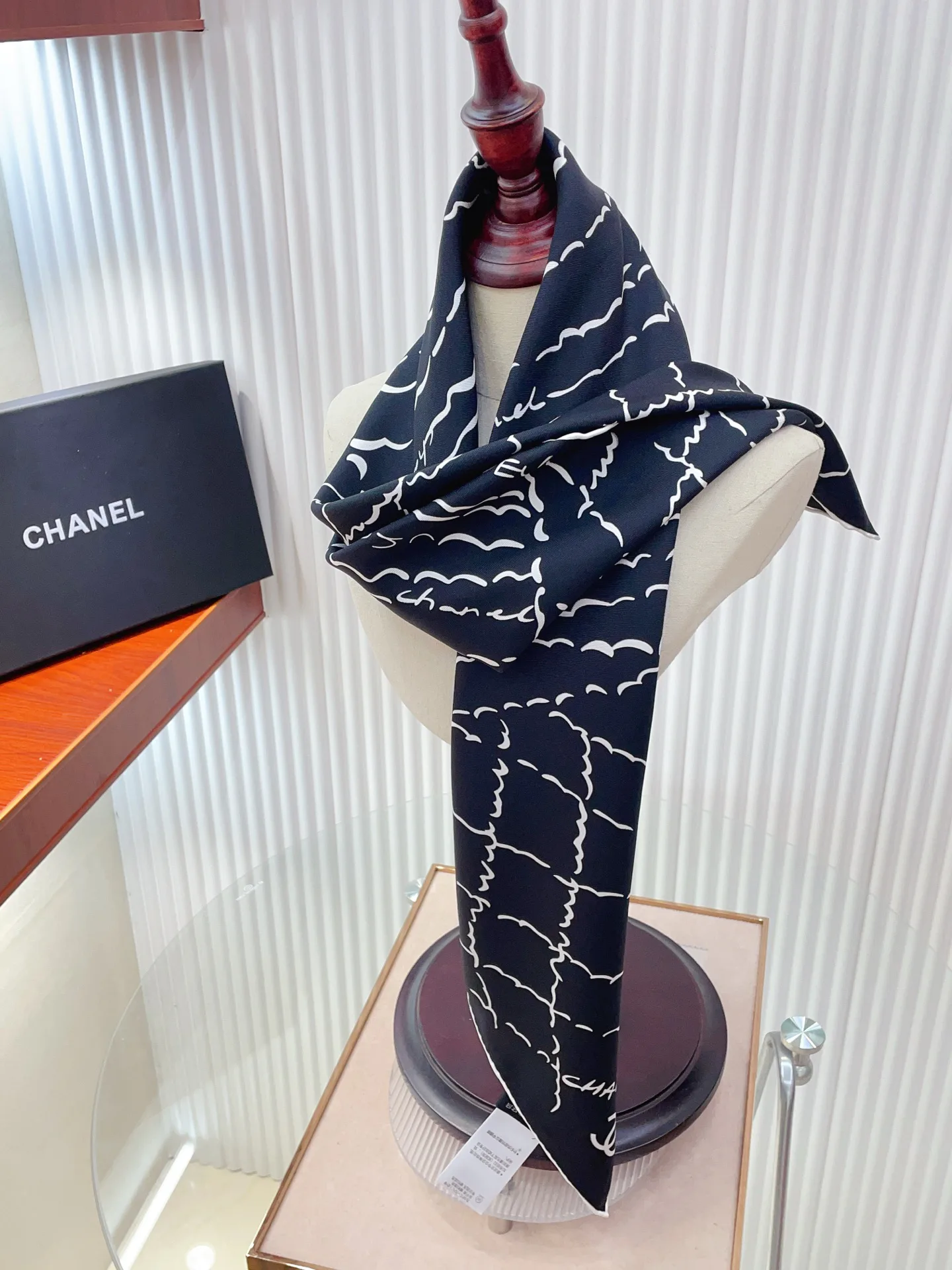 Платки Chanel 13119683