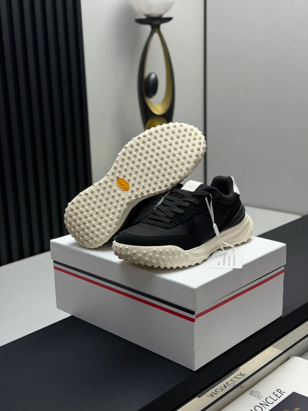 Кроссовки Мужские Moncler 18677604