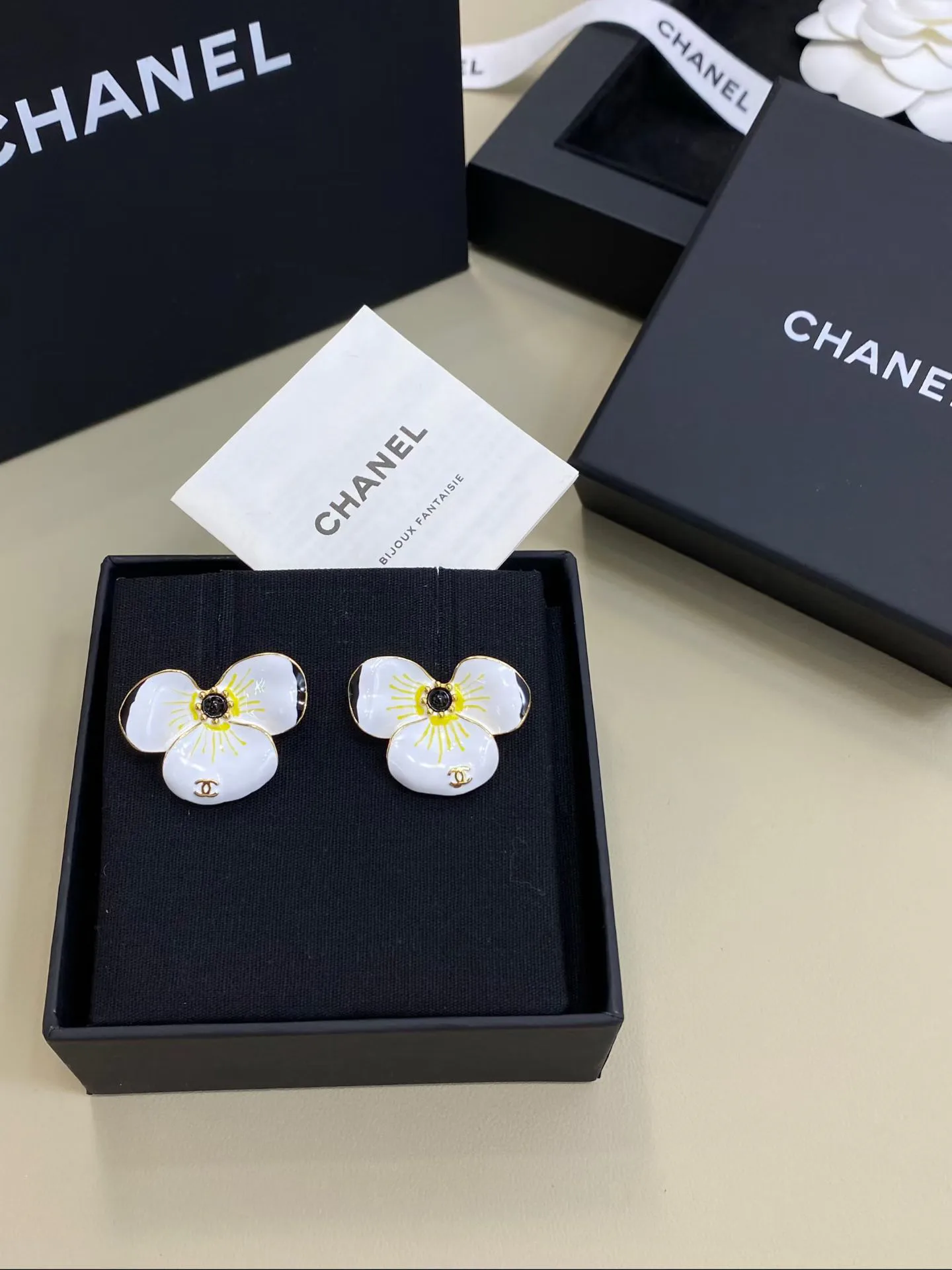 Бижутерия Chanel 18122628