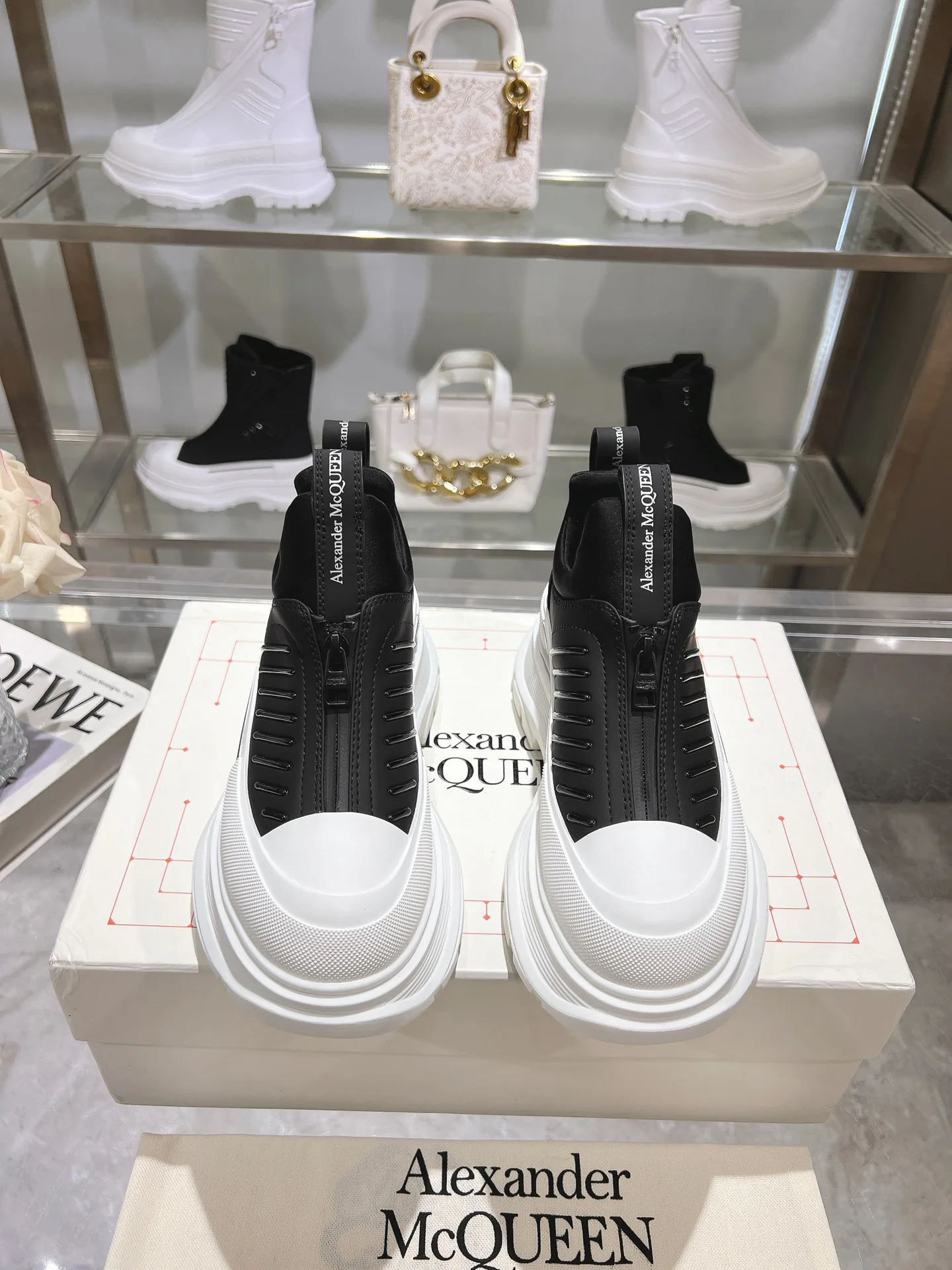 Кроссовки Женские Alexander Mcqueen 18740875