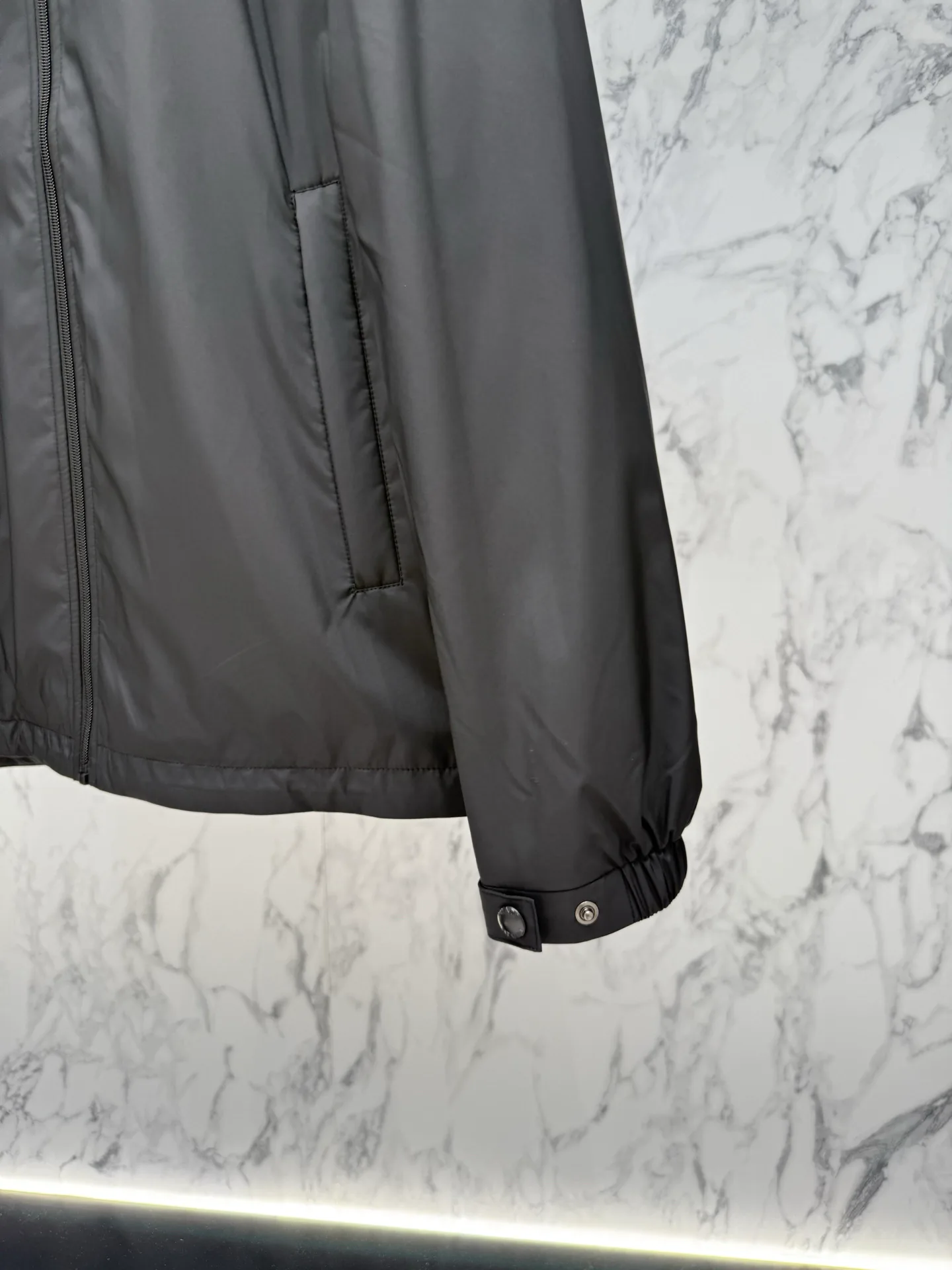 Куртки И Пуховики Женские Prada 17944117