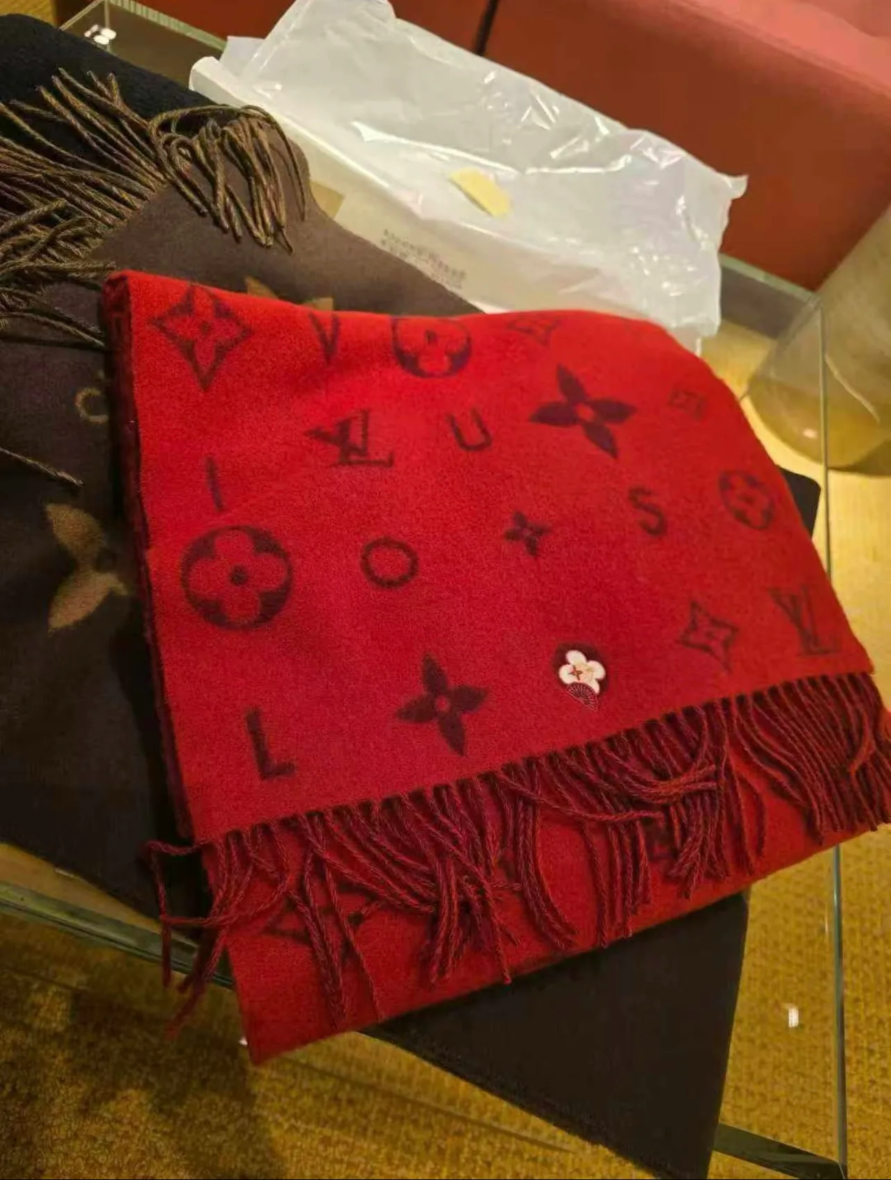 Шарфы Louis Vuitton 899698