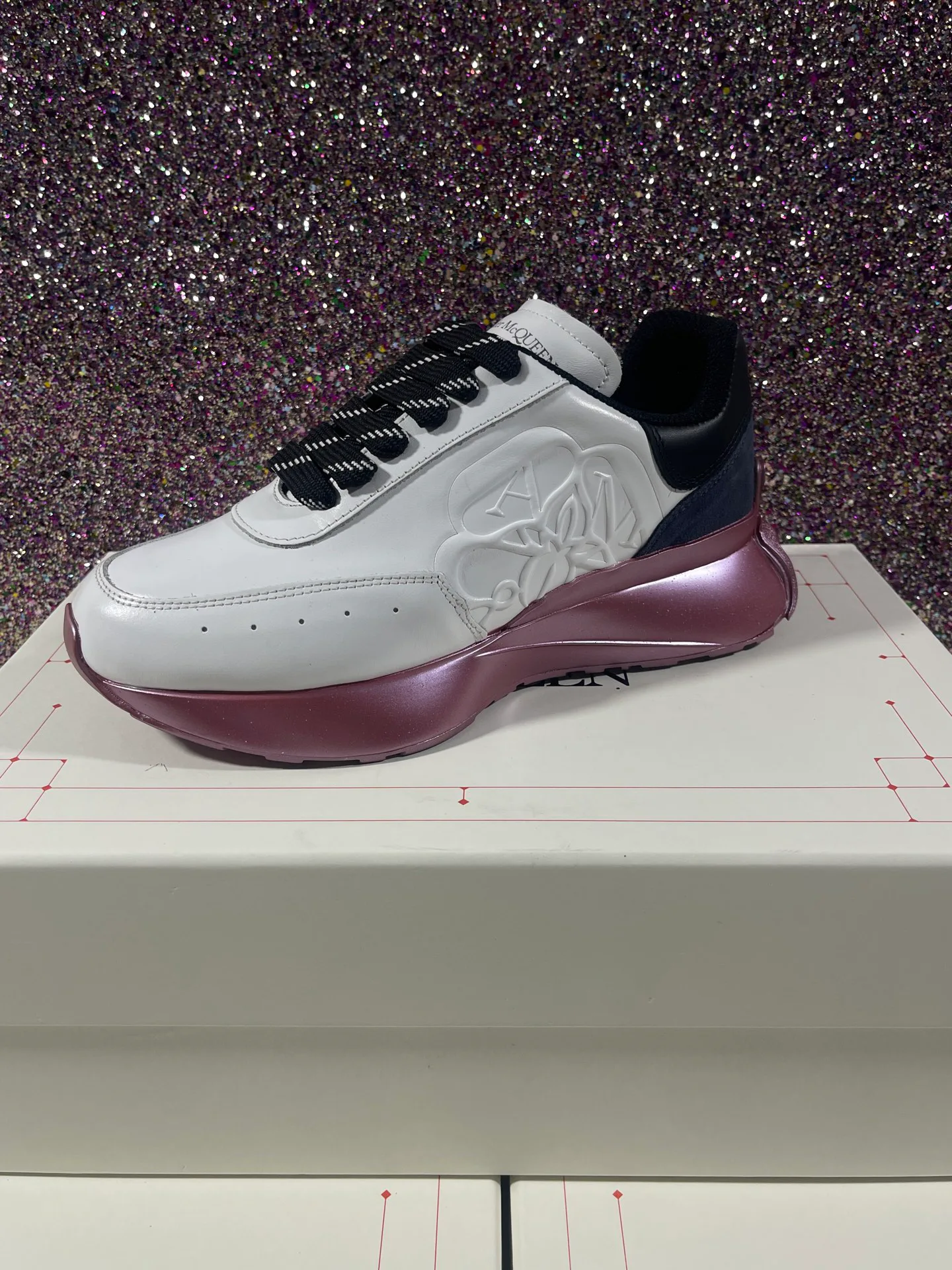 Кроссовки Женские Alexander Mcqueen 17827915