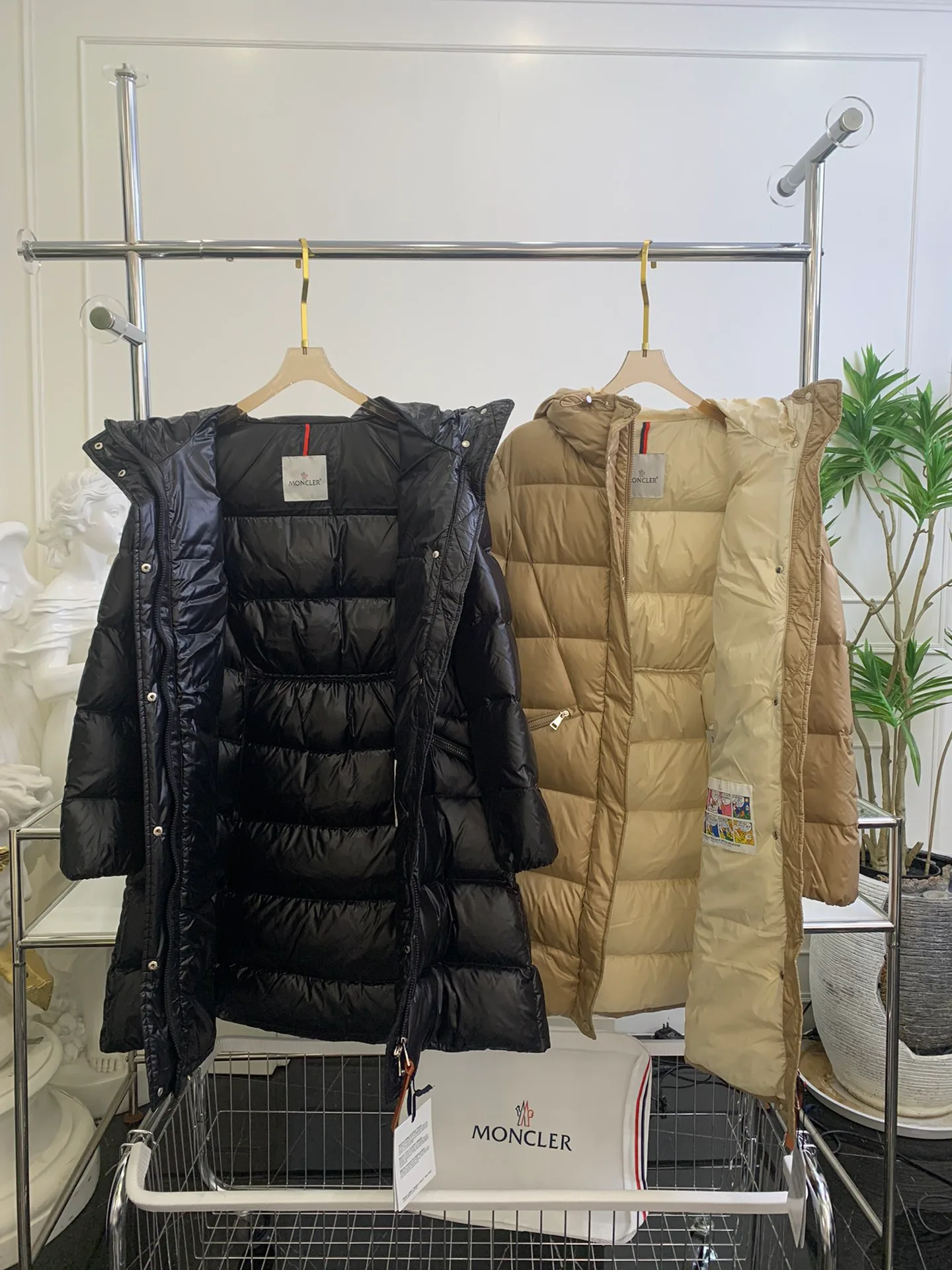 Куртки И Пуховики Женские Moncler 18240675