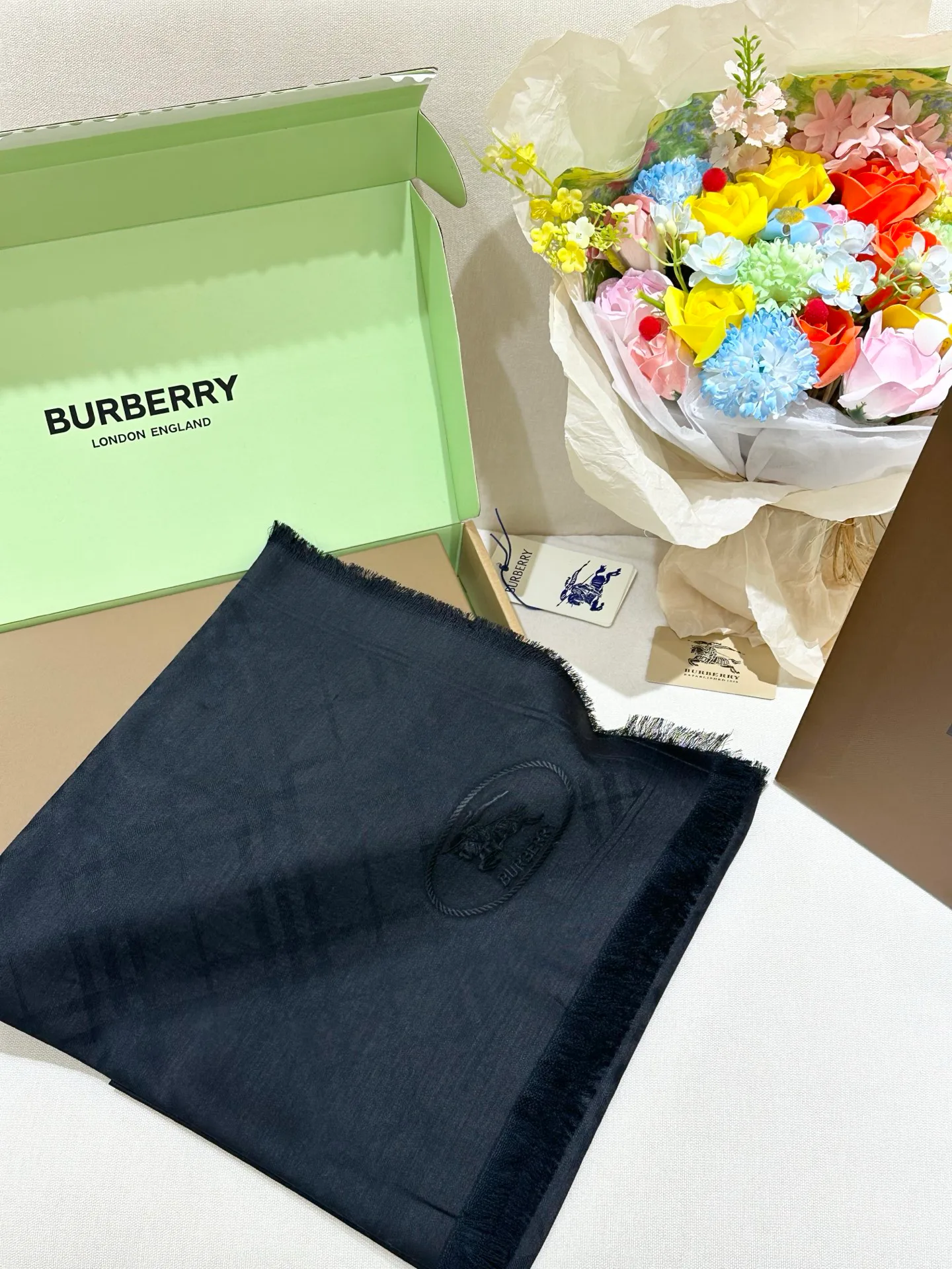 Шарфы Burberry 17916814
