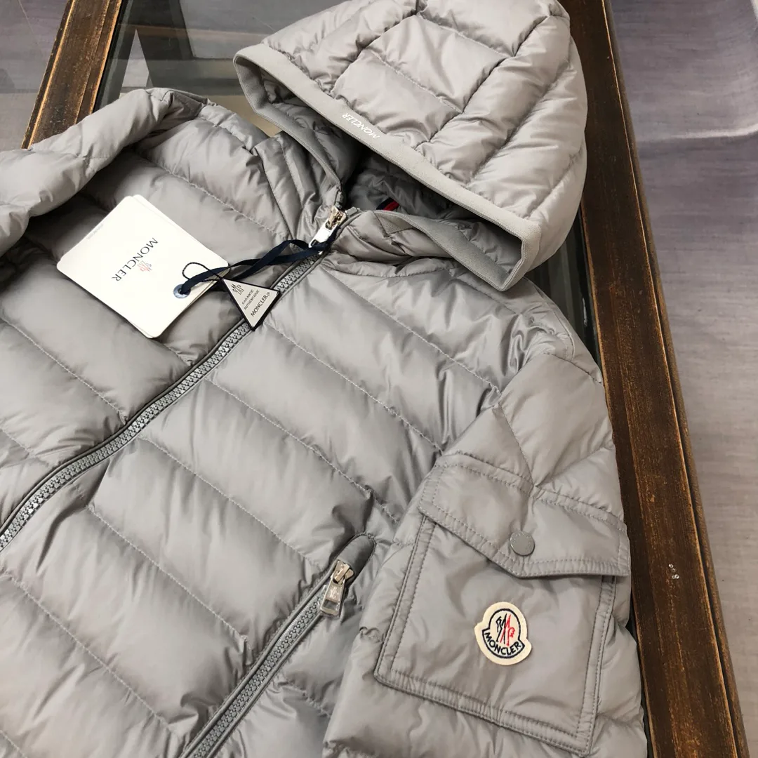 Куртки И Пуховики Женские Moncler 18408601