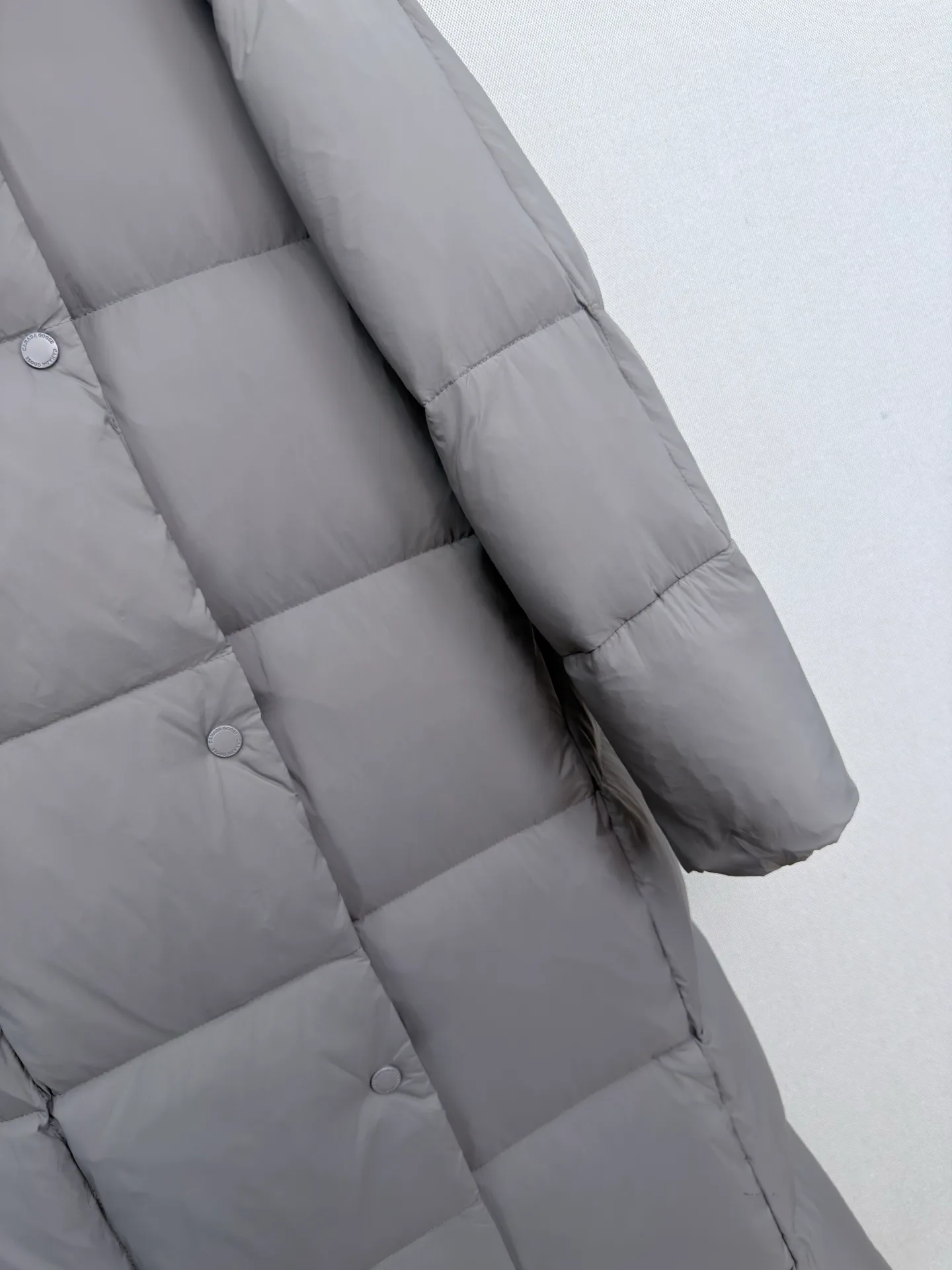 Куртки И Пуховики Женские Canada Goose 18108343