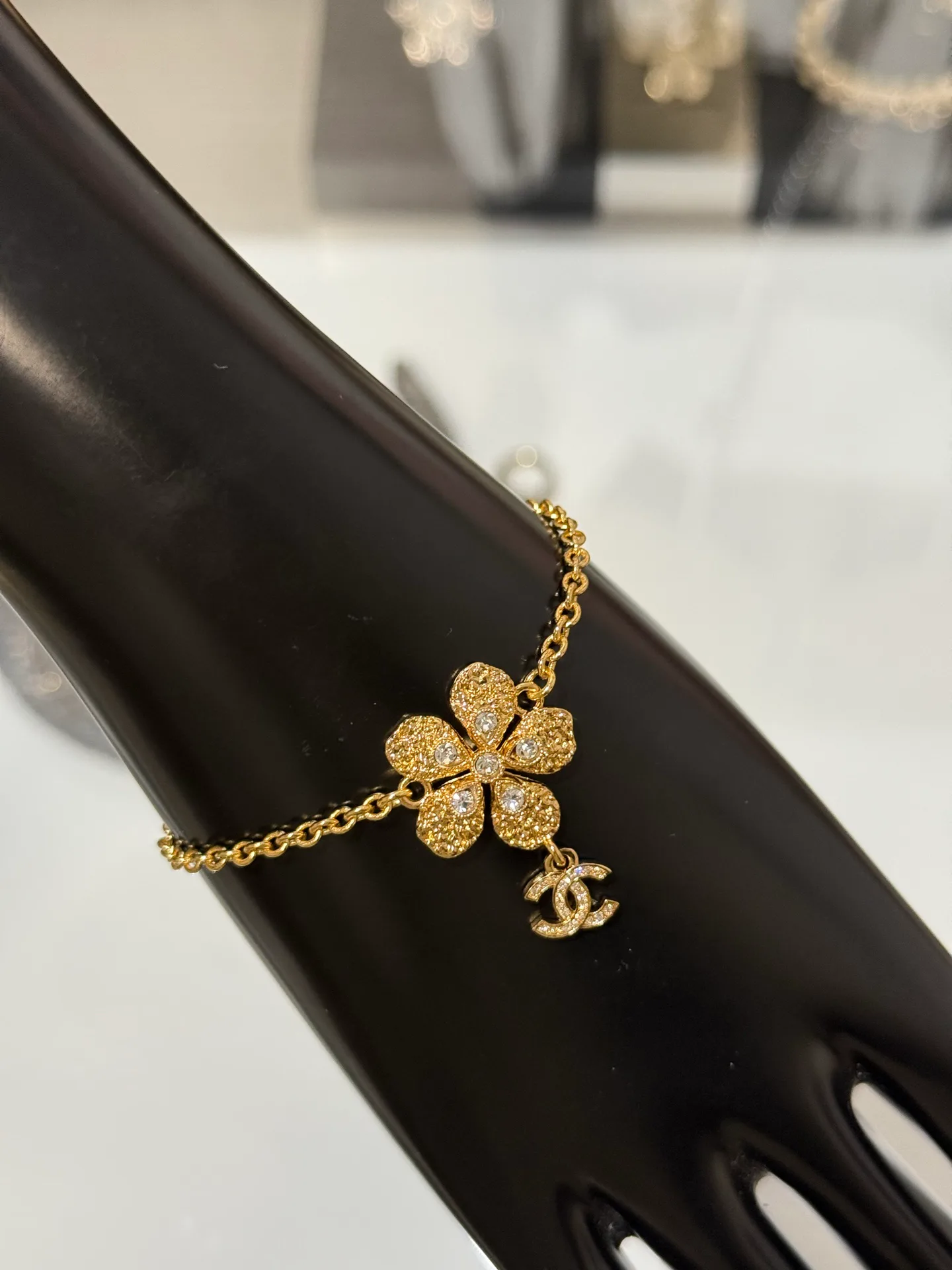 Бижутерия Chanel 5623899