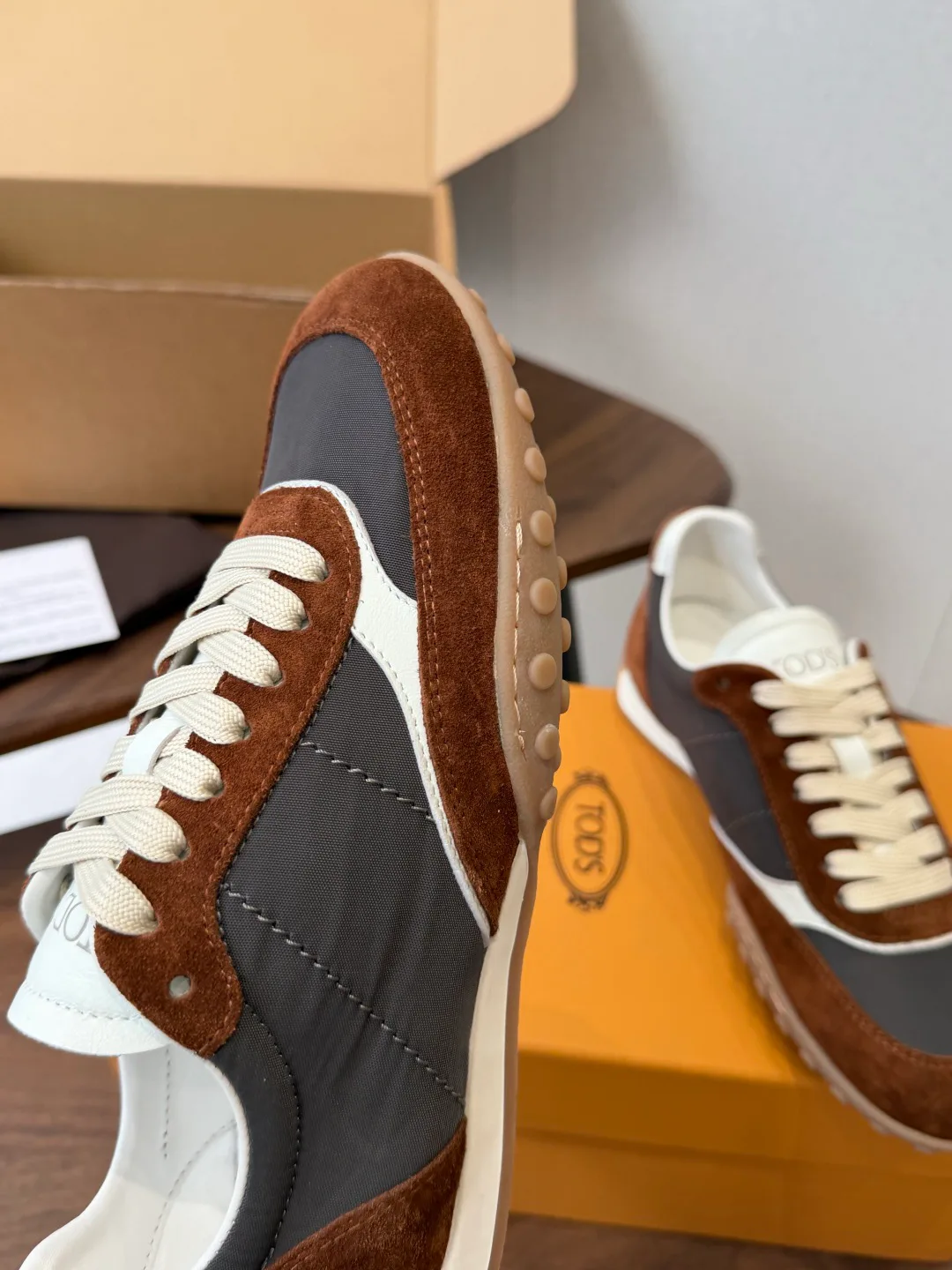 Кроссовки Женские Tod's 18687227