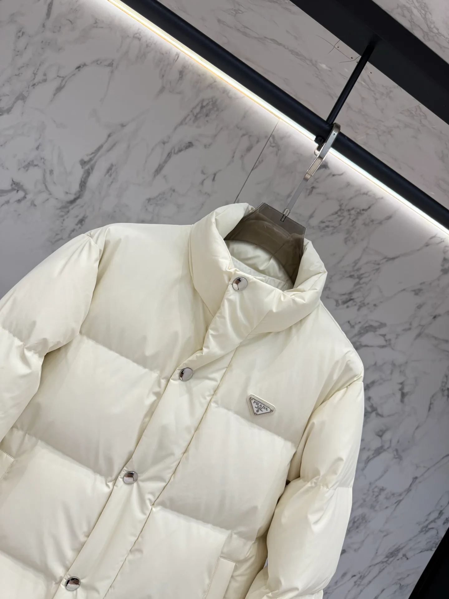 Куртки И Пуховики Женские Prada 19246454