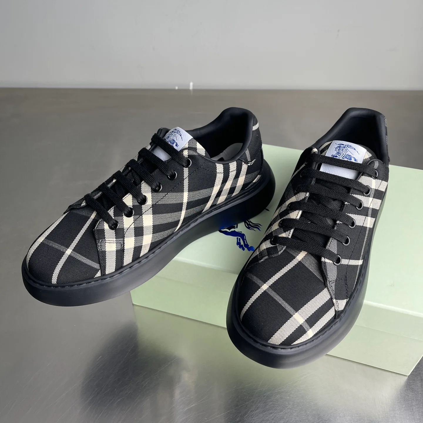 Кроссовки Мужские Burberry 11460322