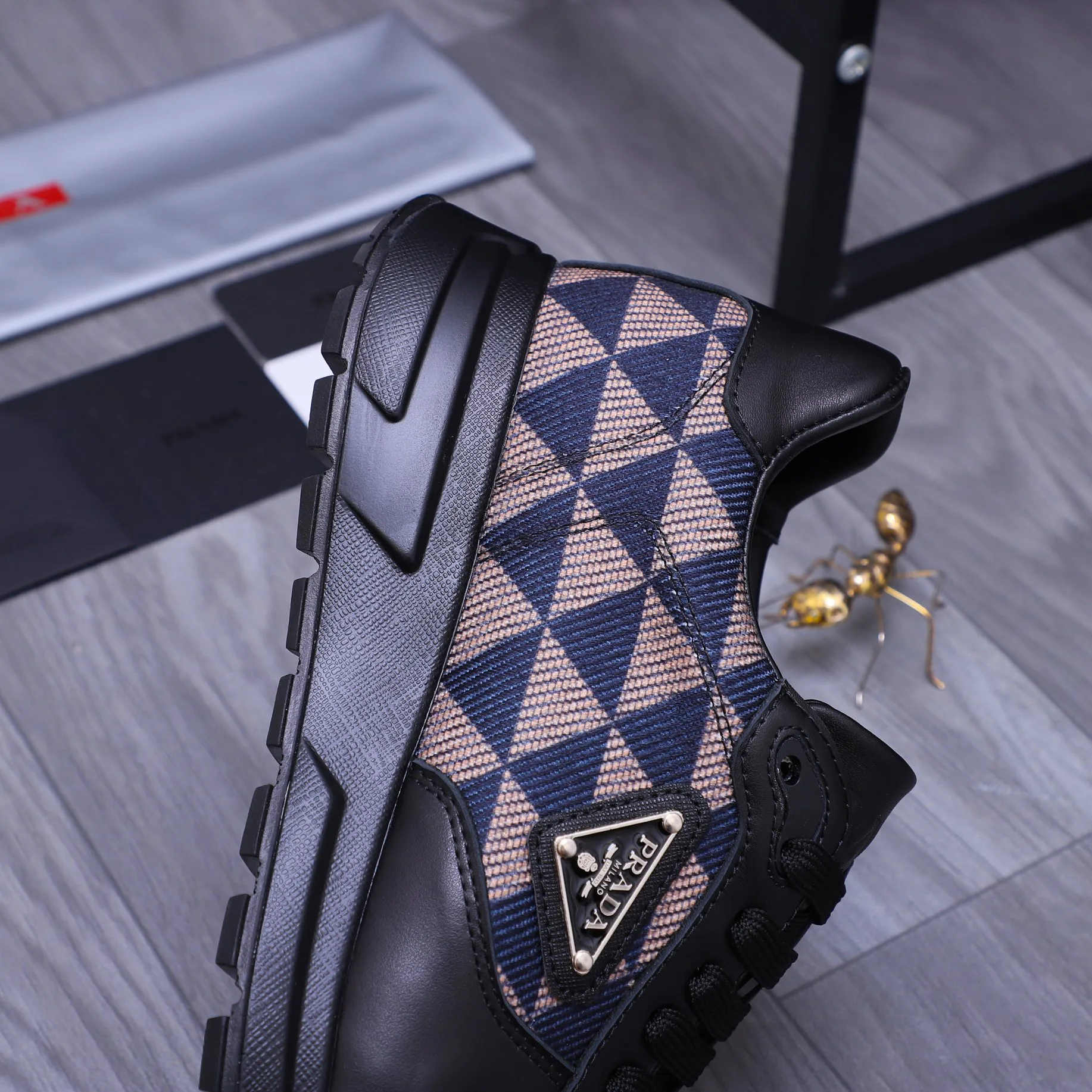 Кроссовки Женские Prada 17429864