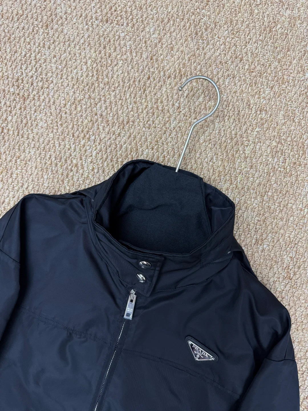 Куртки И Пуховики Женские Prada 13272379