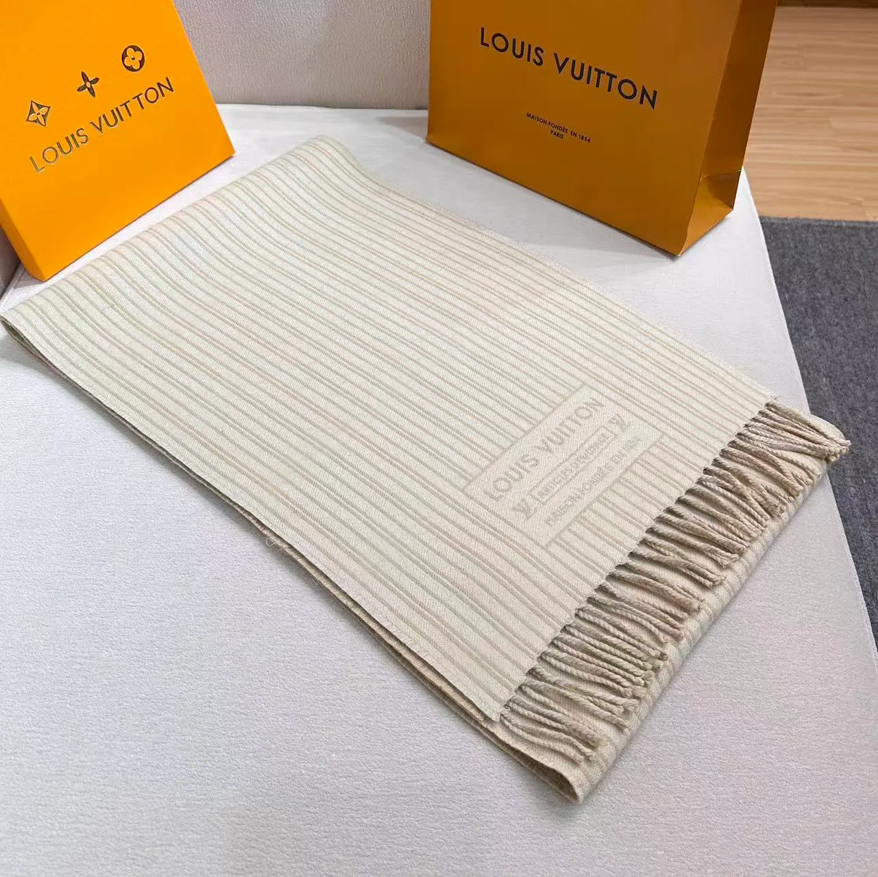 Шарфы Louis Vuitton 1152007