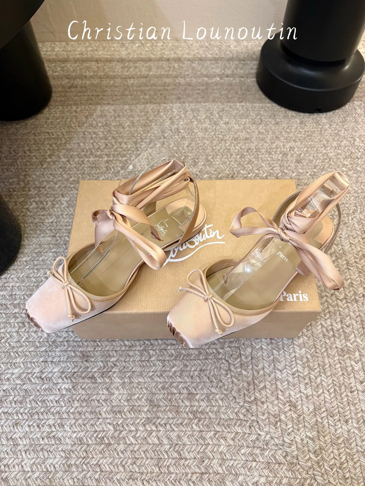 Туфли Женские Christian Louboutin 17467361