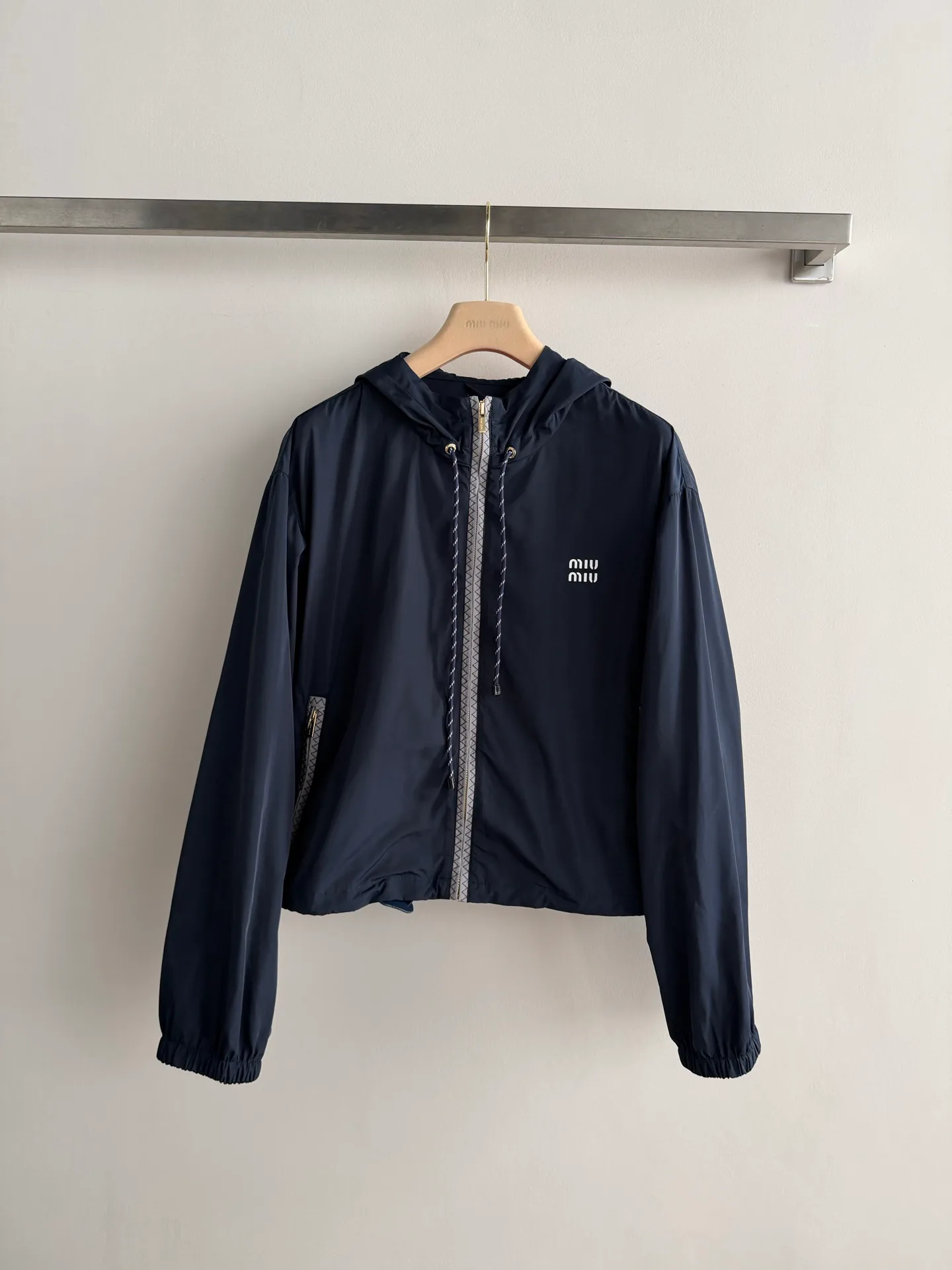 Куртки И Пуховики Женские Miu Miu 11520247