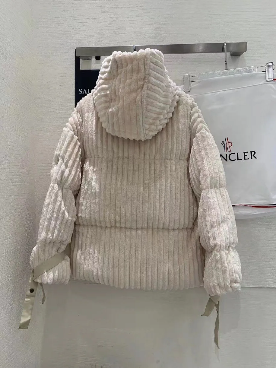 Куртки И Пуховики Женские Moncler 18869348