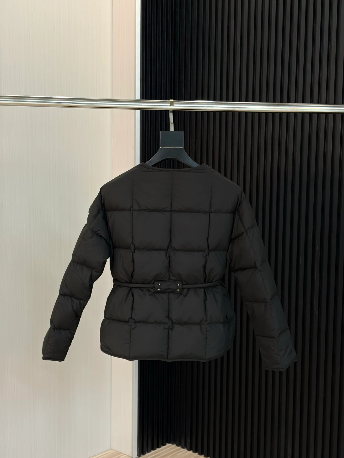 Куртки И Пуховики Женские Moncler 18537976