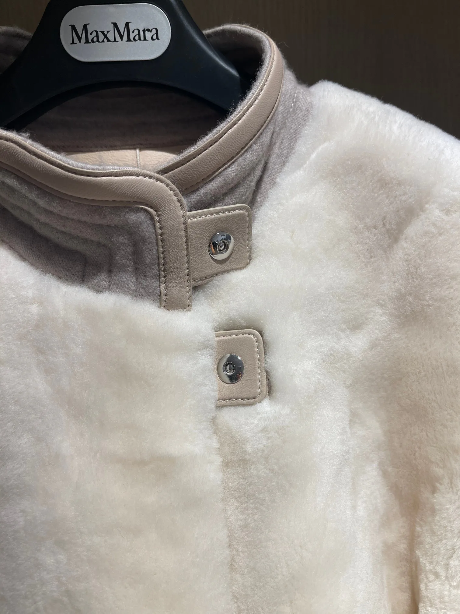 Кожаные Куртки И Дублёнки Женские Loro Piana 2293824