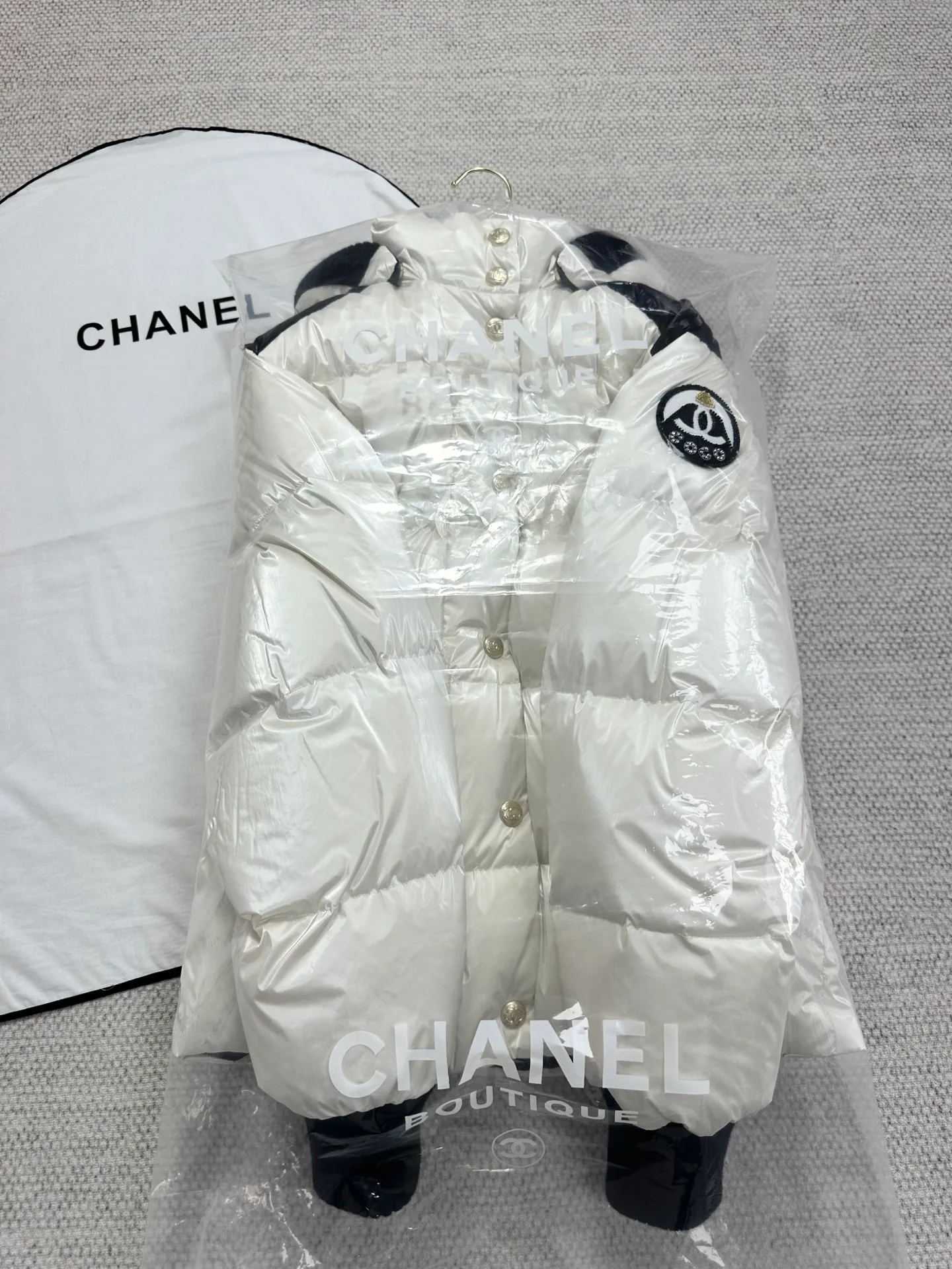 Куртки И Пуховики Женские Chanel 1012363