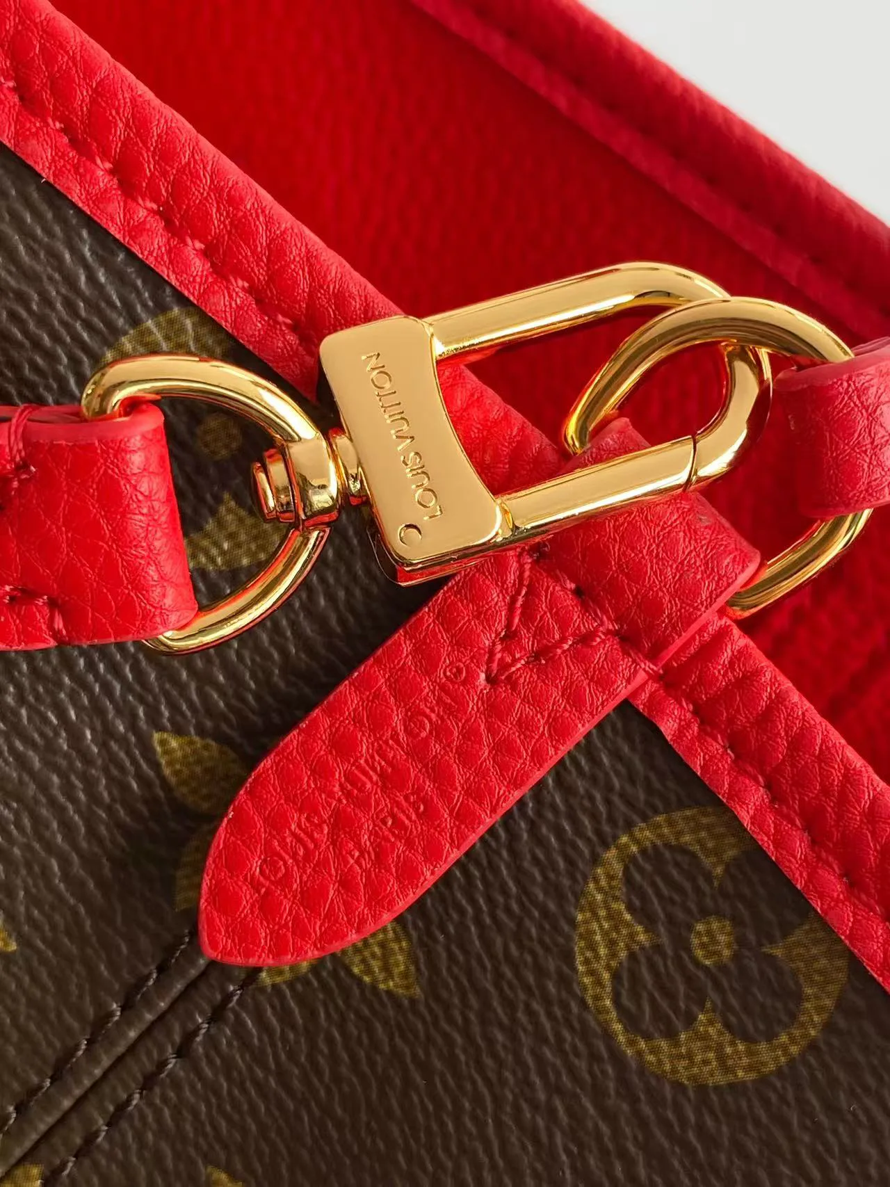 Классические Сумки Женские Louis Vuitton 17483329