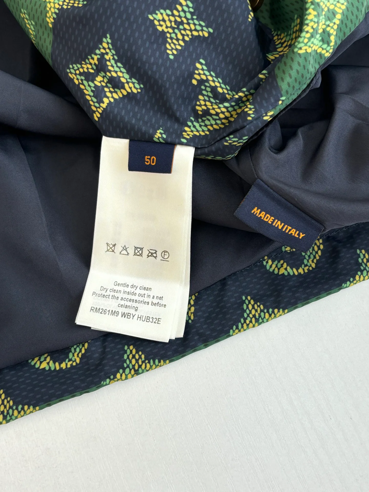 Куртки И Пуховики Женские Louis Vuitton 168589