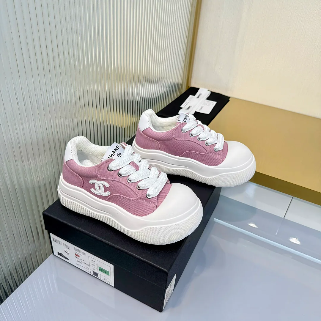 Кроссовки Женские Chanel 11396581