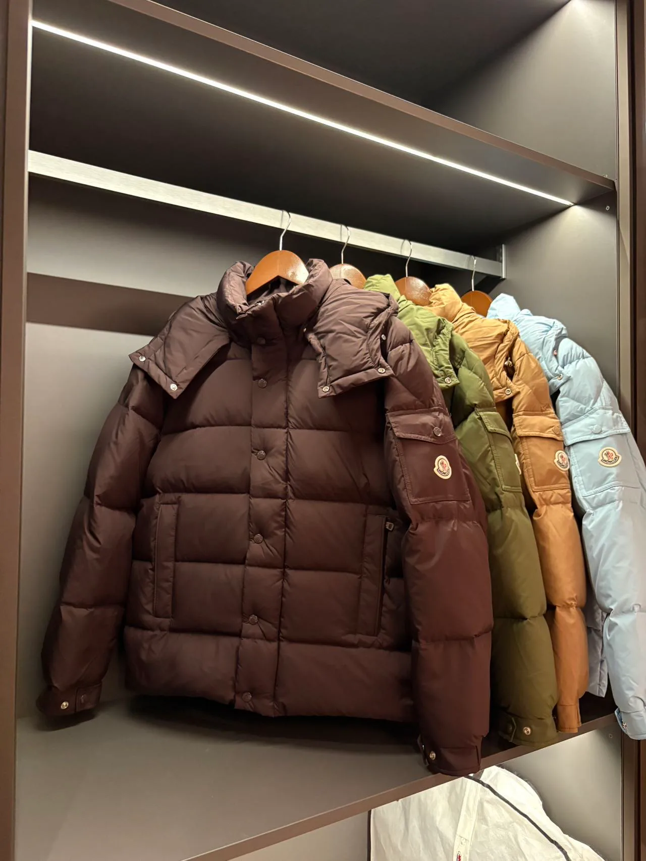 Куртки И Пуховики Женские Moncler 18111528