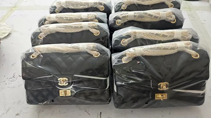 Классические Сумки Женские Chanel 13369816