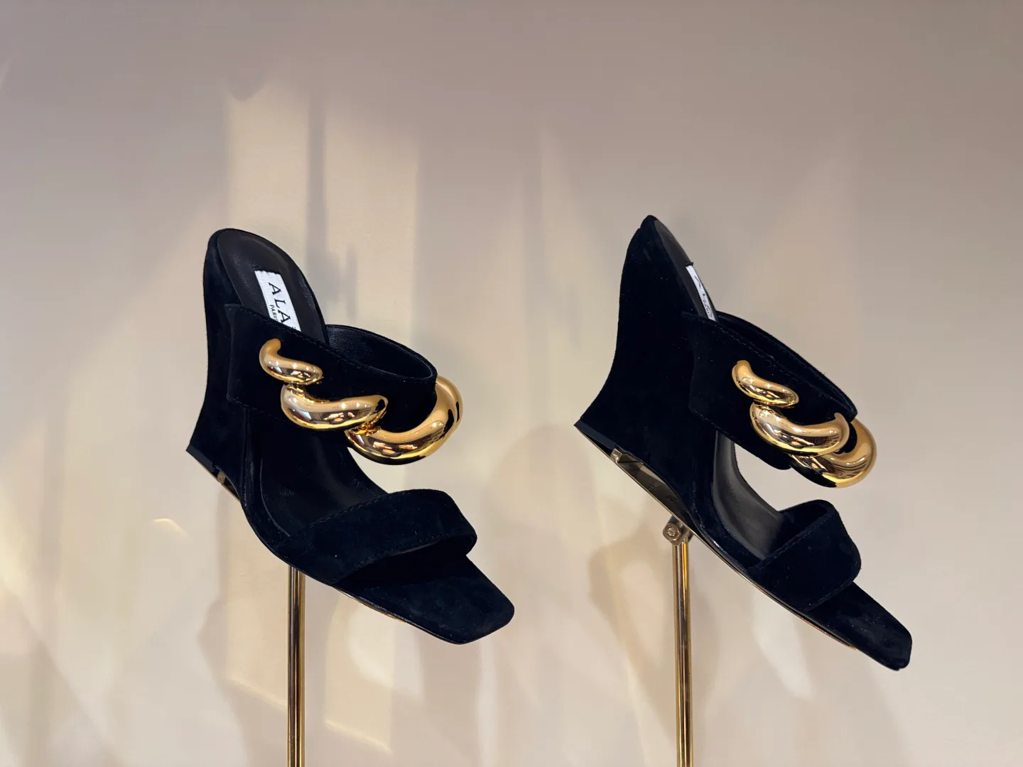 Босоножки Женские Alaia 1384894