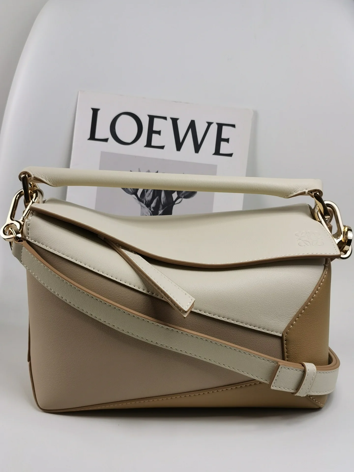 Классические Сумки Женские Loewe 13339534