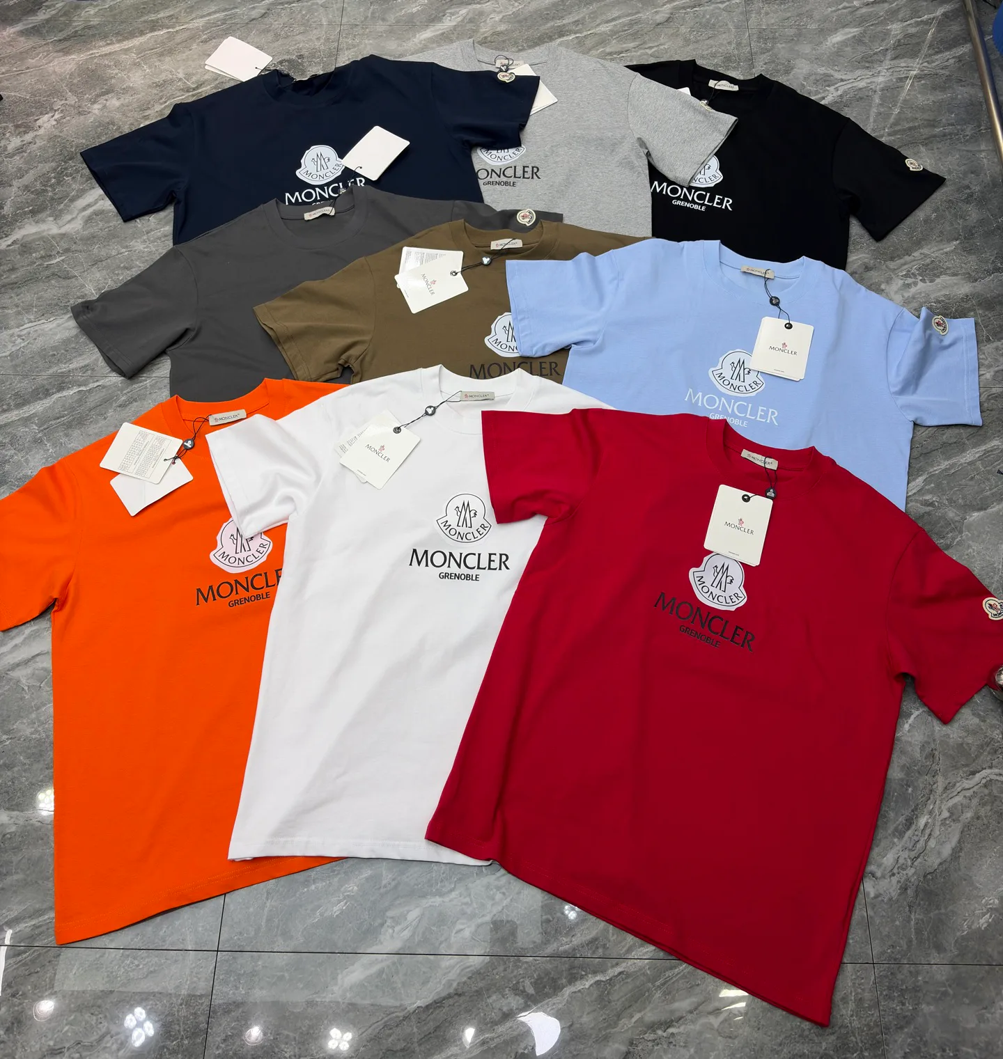 Футболки Женские Moncler 11424380