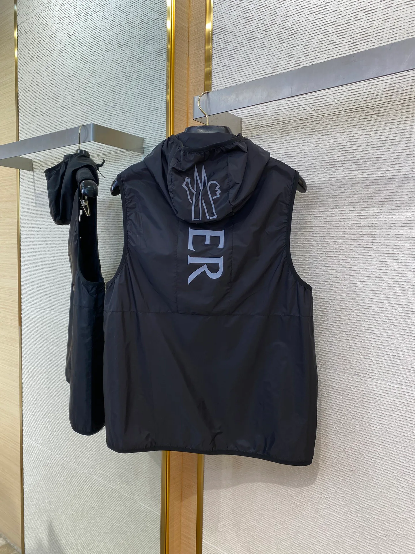 Жилеты Мужские Moncler 658738