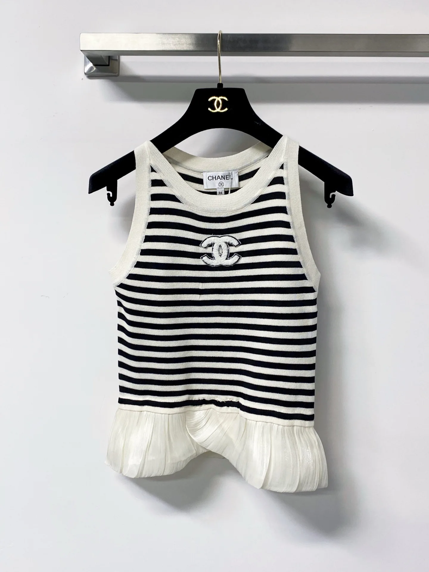 Жилеты Женские Chanel 16907277