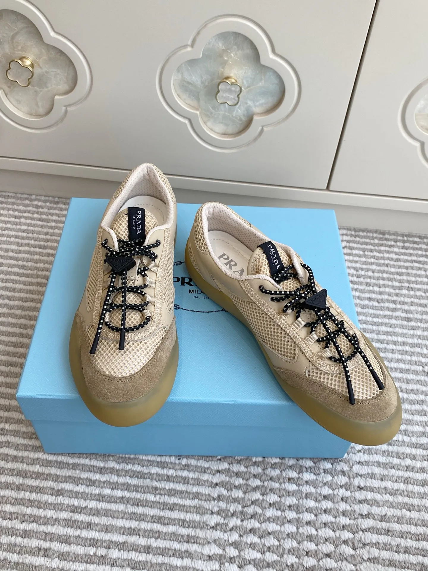 Кроссовки Женские Prada 13239495