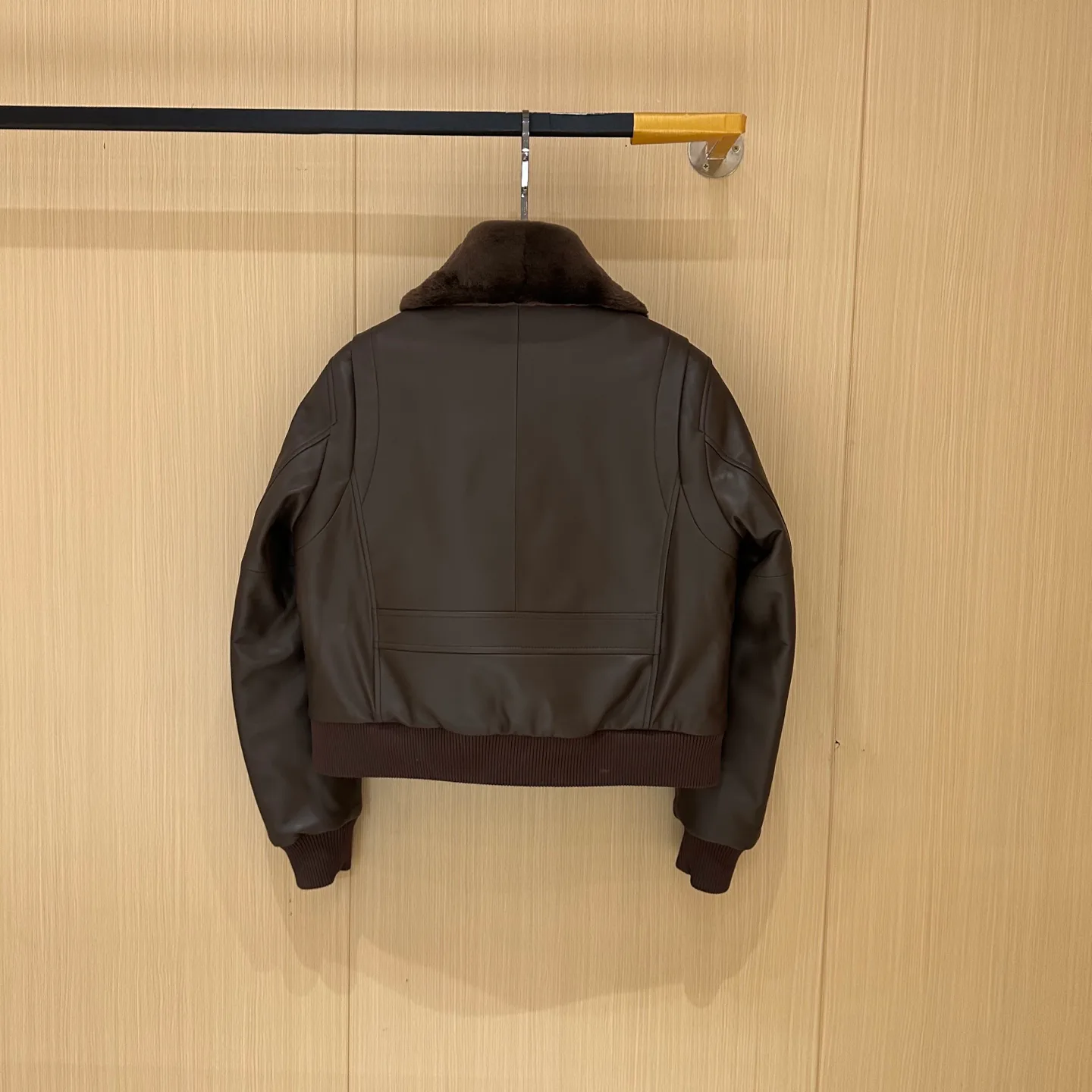 Кожаные Куртки И Дублёнки Женские Celine 612063