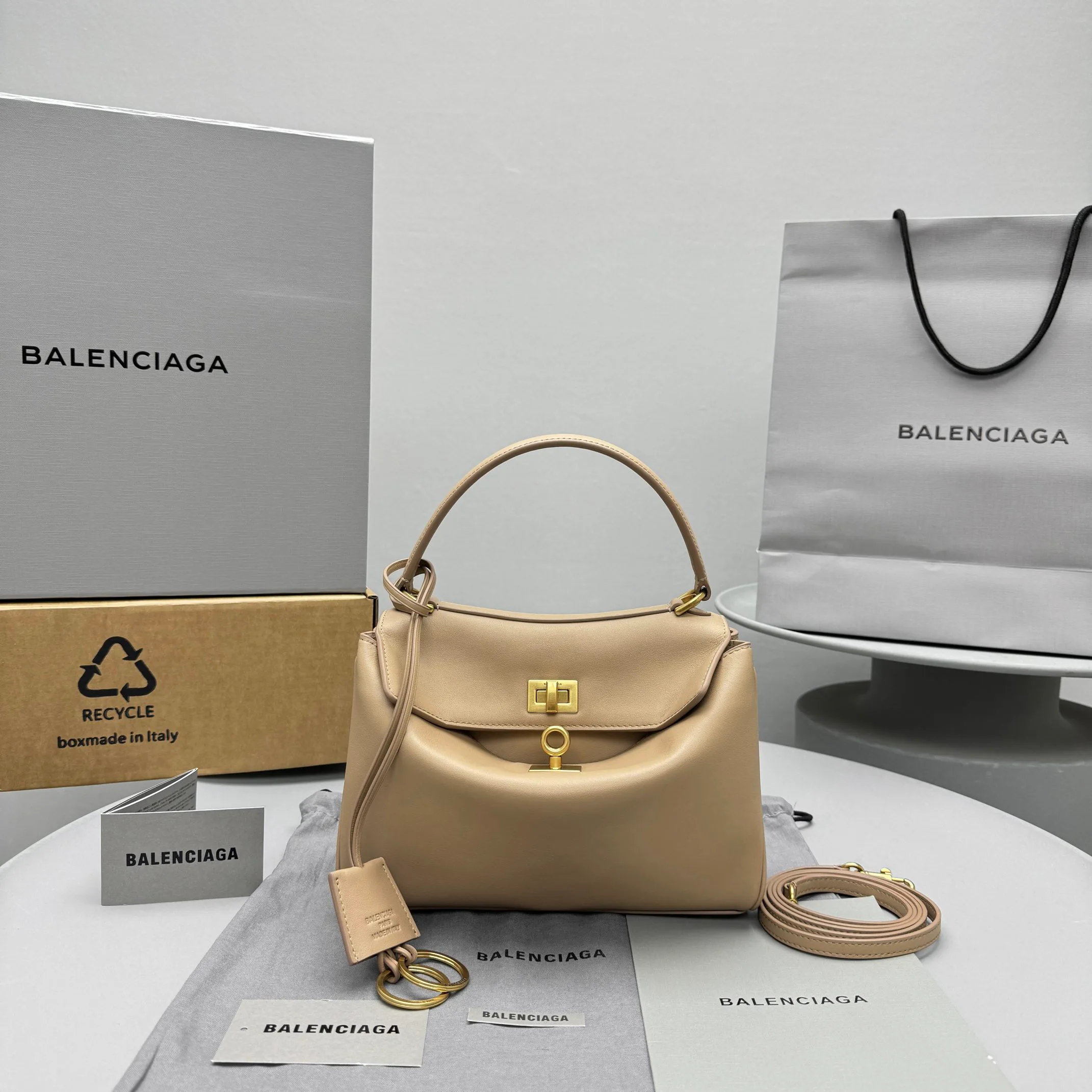 Классические Сумки Женские Bottega Veneta 11451458