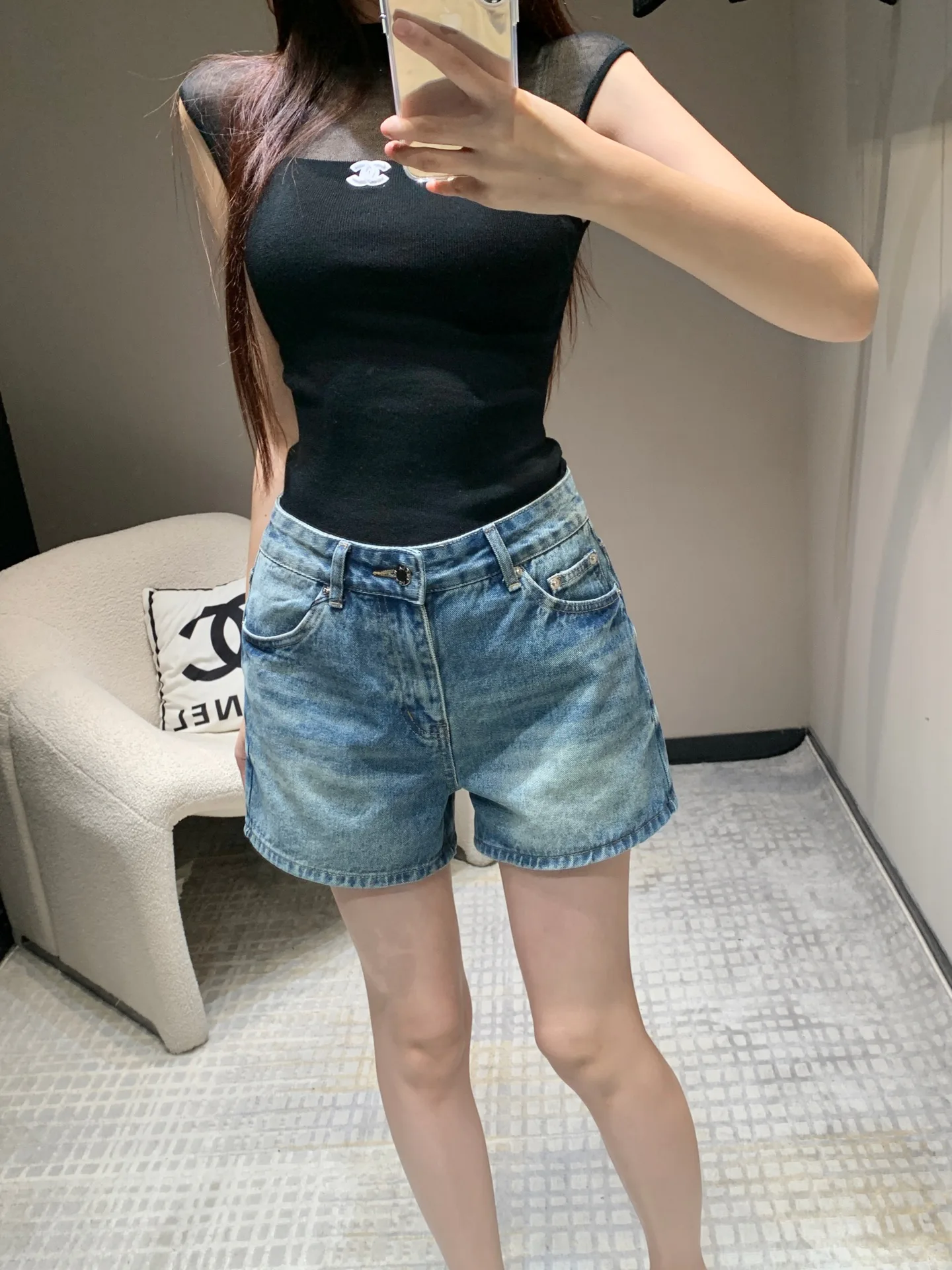 Шорты Женские Prada 12930268