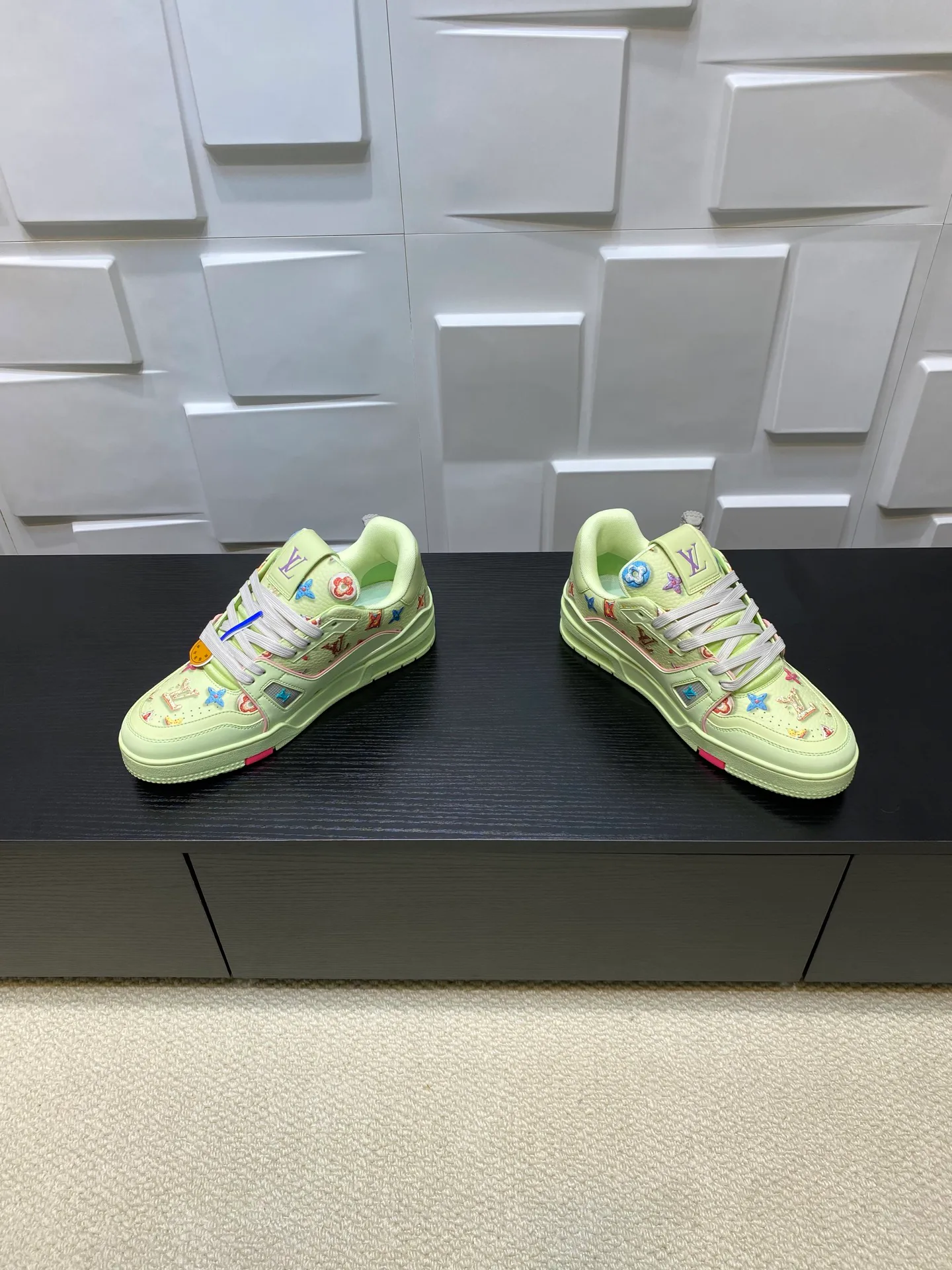 Кроссовки Женские Louis Vuitton 1132320