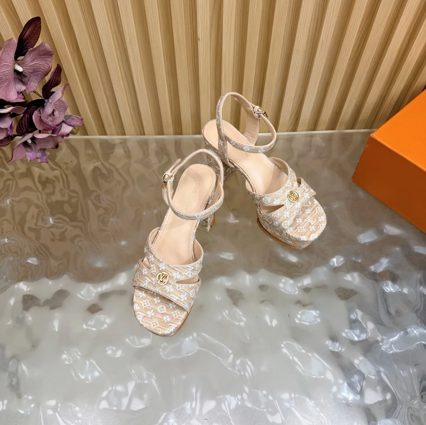 Босоножки Женские Louis Vuitton 629261