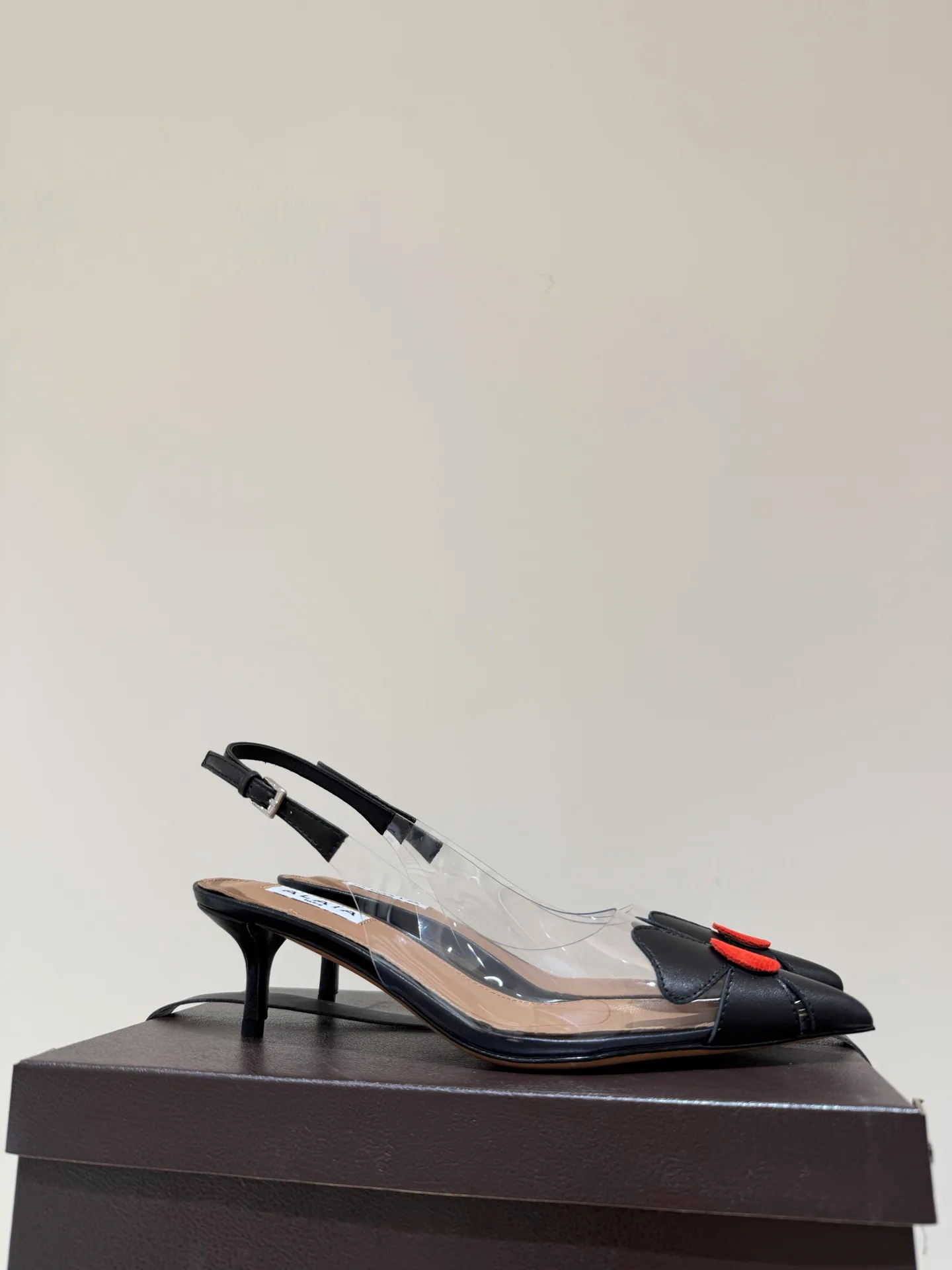Босоножки Женские Alaia 13374943