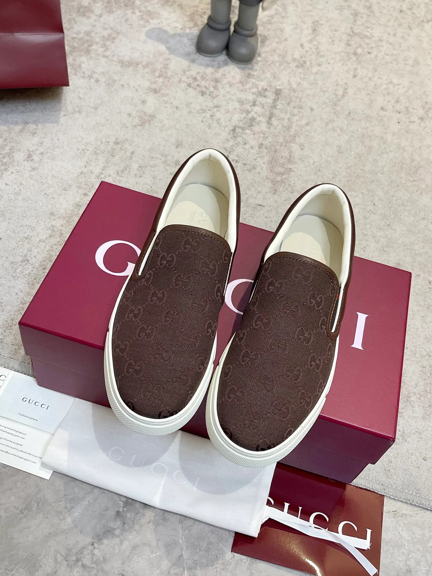Кроссовки Женские Gucci 18901576
