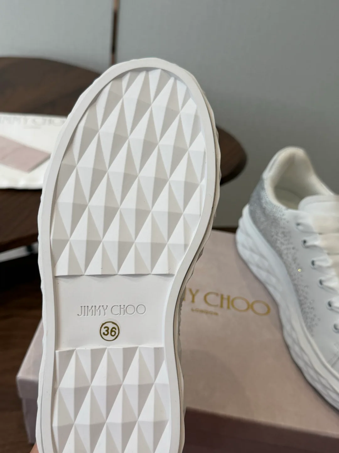 Кроссовки Женские Jimmy Choo 17923007