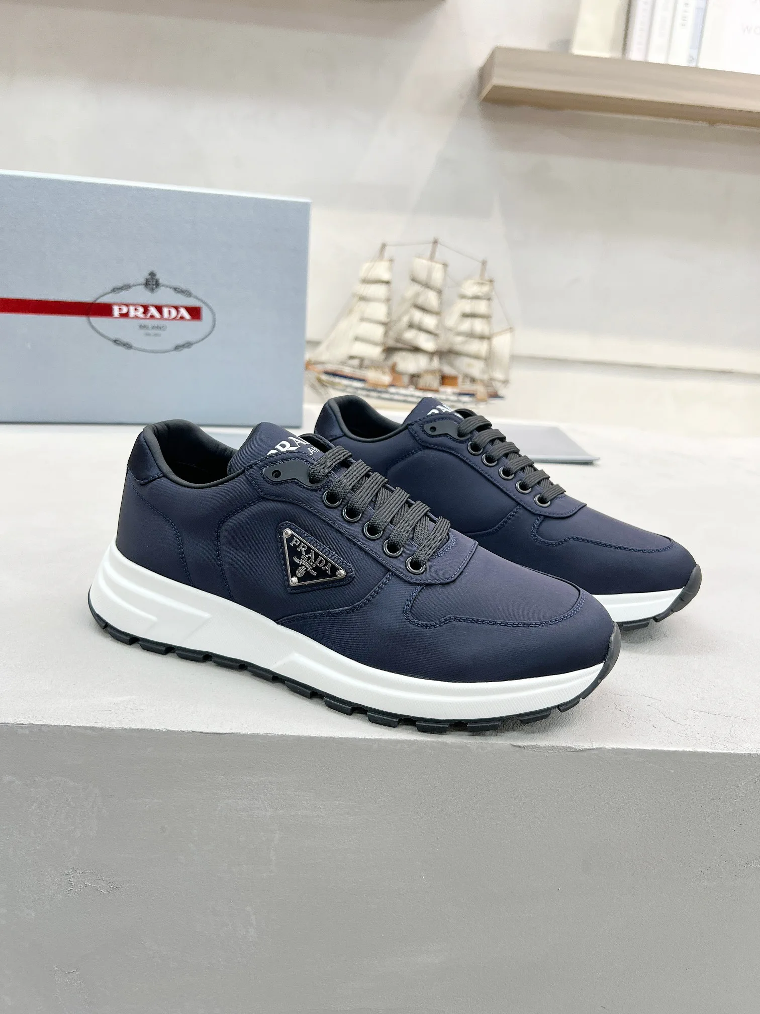 Ботинки Мужские Prada 11670880