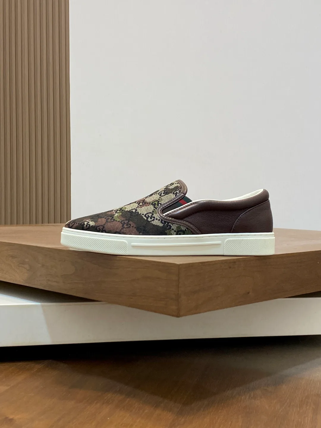 Кроссовки Мужские Gucci 13428258