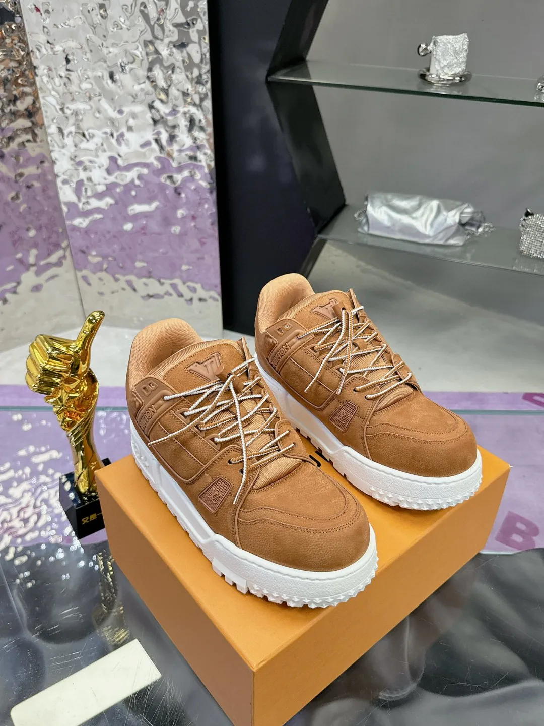 Кроссовки Женские Louis Vuitton 11073645